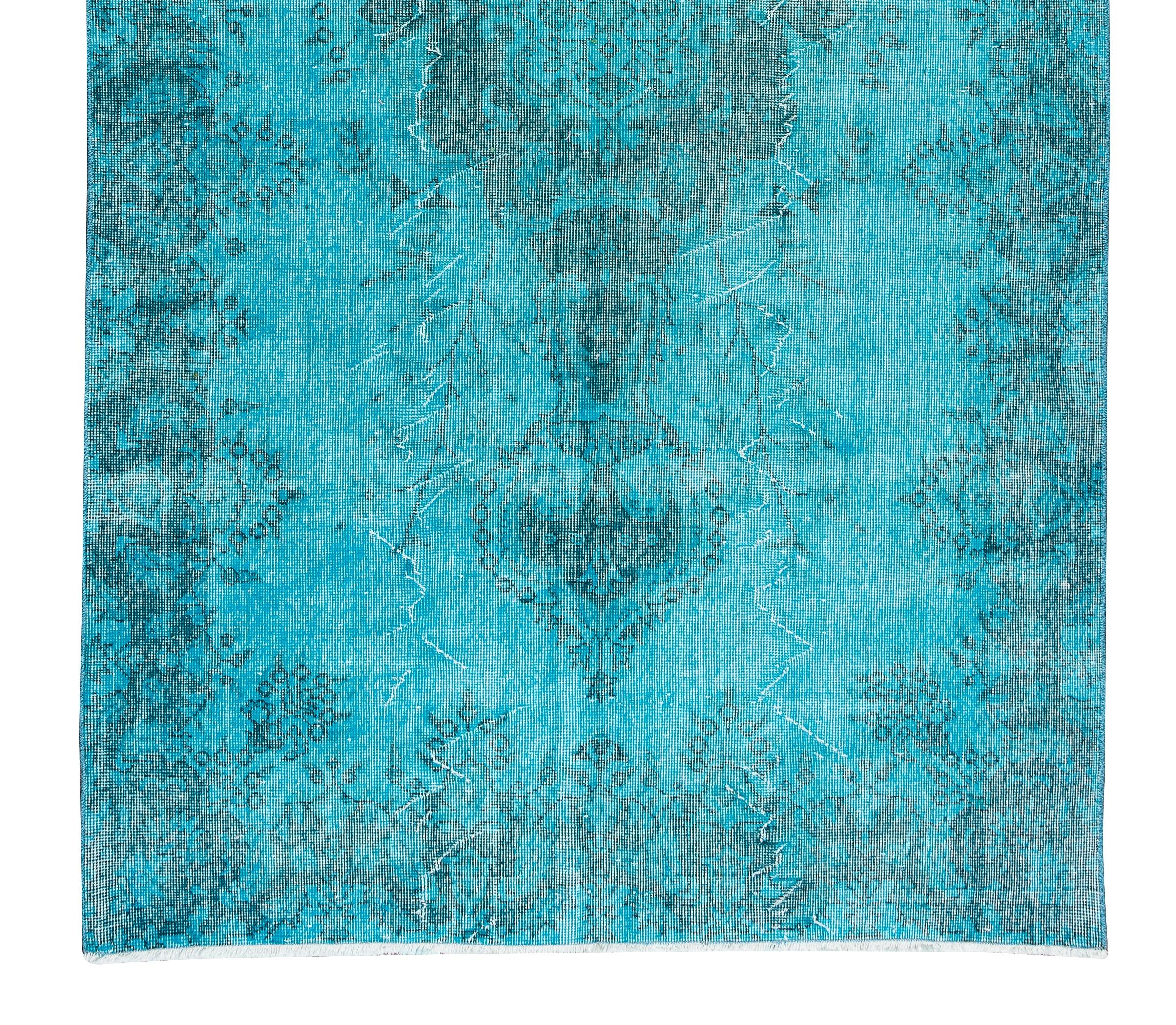 20th Century 5x9.3 Ft Turkish Handmade Vintage Area Rug in Teal Blue for Modern Living Room For Sale