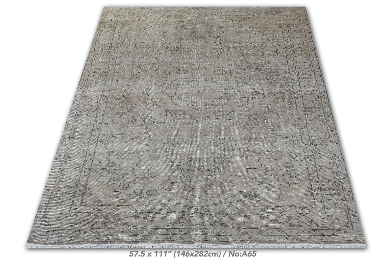 Tessuto a mano Tappeto in lana turca a tema giardino vintage fatto a mano 5x9.3 Ft in grigio chiaro in vendita