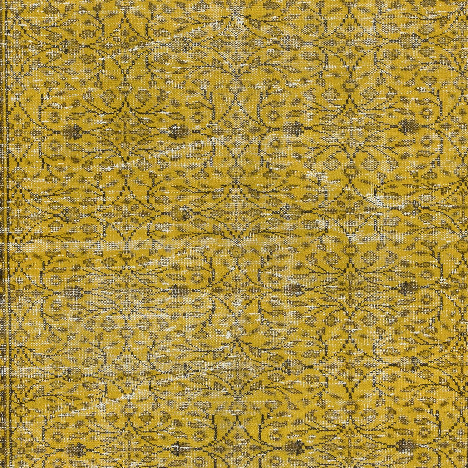 Gelber 5x9,3 Ft geblümter Teppich für modernes Interieur, handgeknüpft in Zentral Anatolia (Moderne) im Angebot
