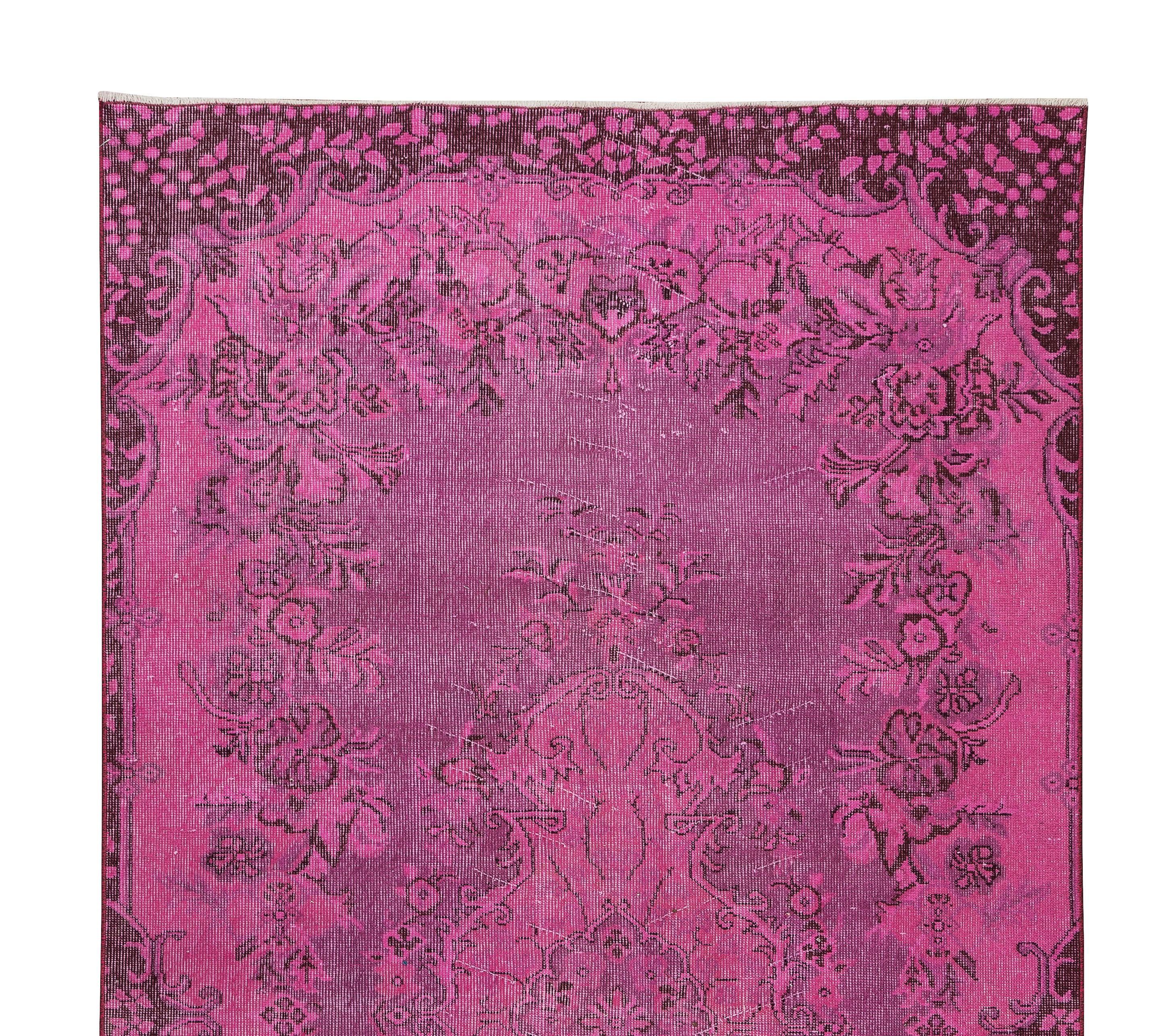 Hand-Knotted 5x9.4 Ft Vintage Handmade Turkish Area Rug in Pink with Medallion Design For Sale