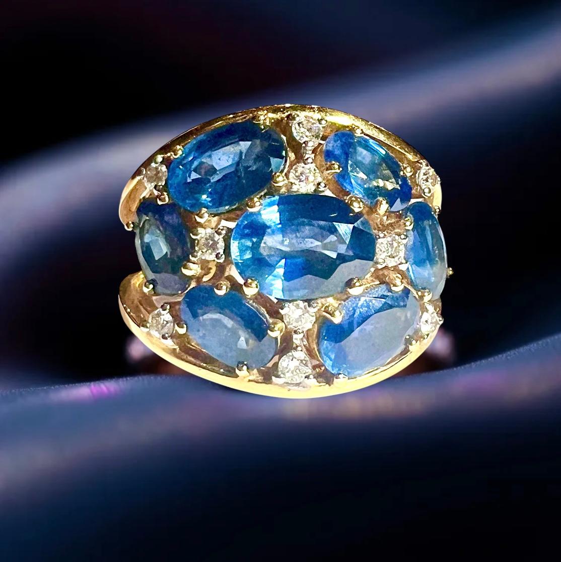 6, 19 Carat of Blue Saphirs and Diamonds, 18 Carat Gold Cocktail Ring For Sale 3
