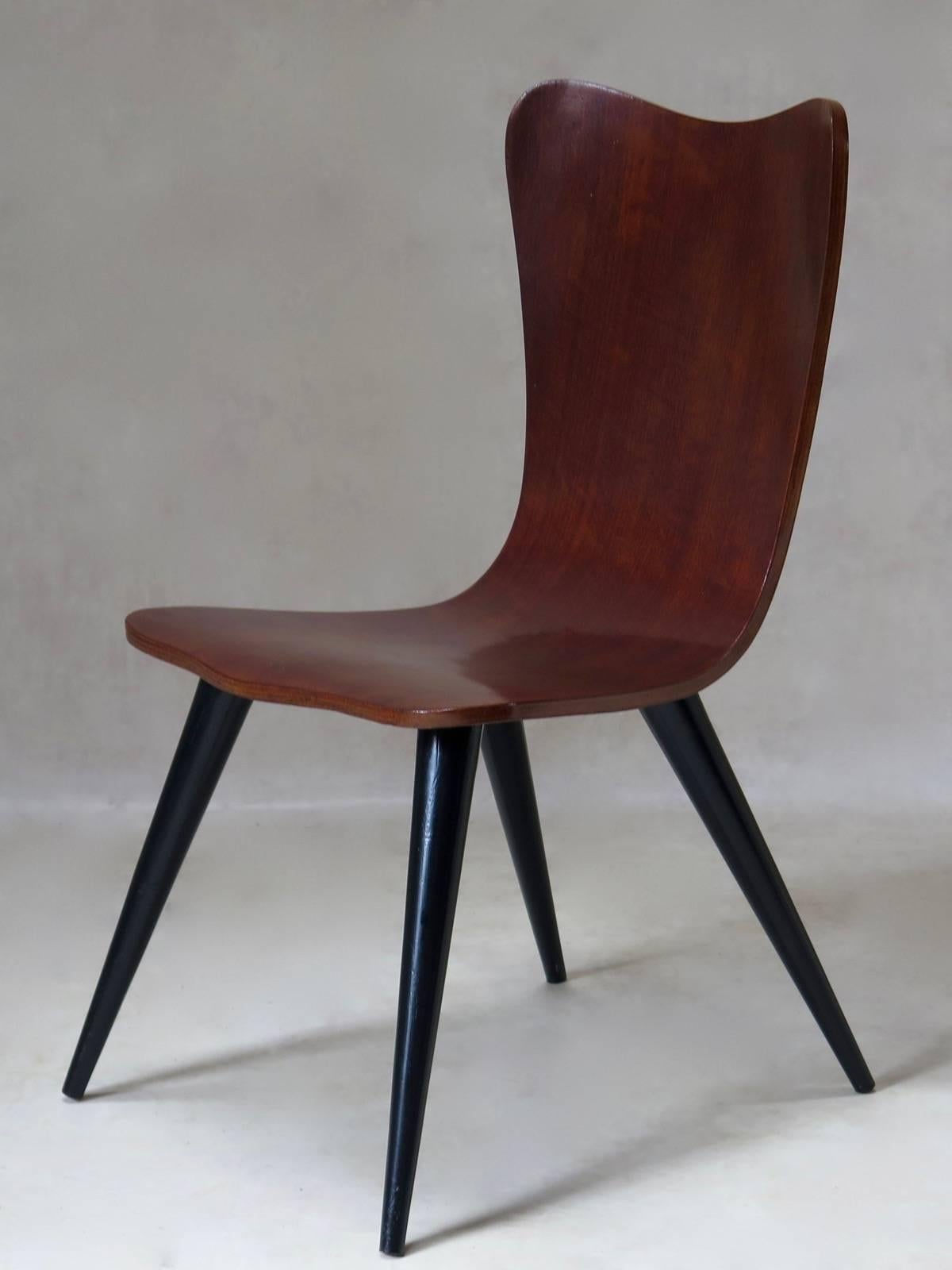 Mid-Century Modern Six chaises en contreplaqué moulé, années 1950 en vente