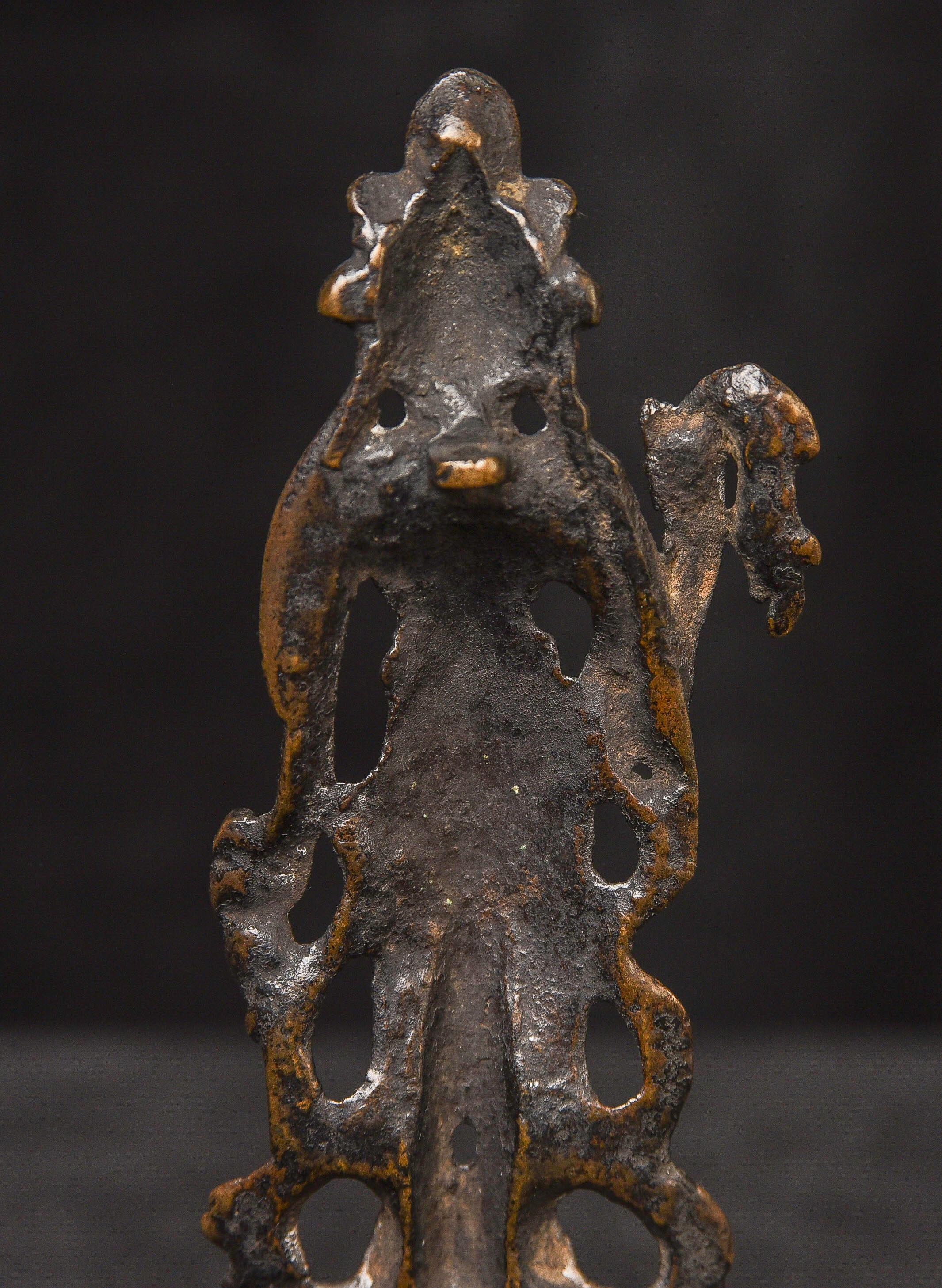 6-9ème siècle Bodhisattva de la Compassion en bronze de la dynastie Tang - 9685 en vente 5