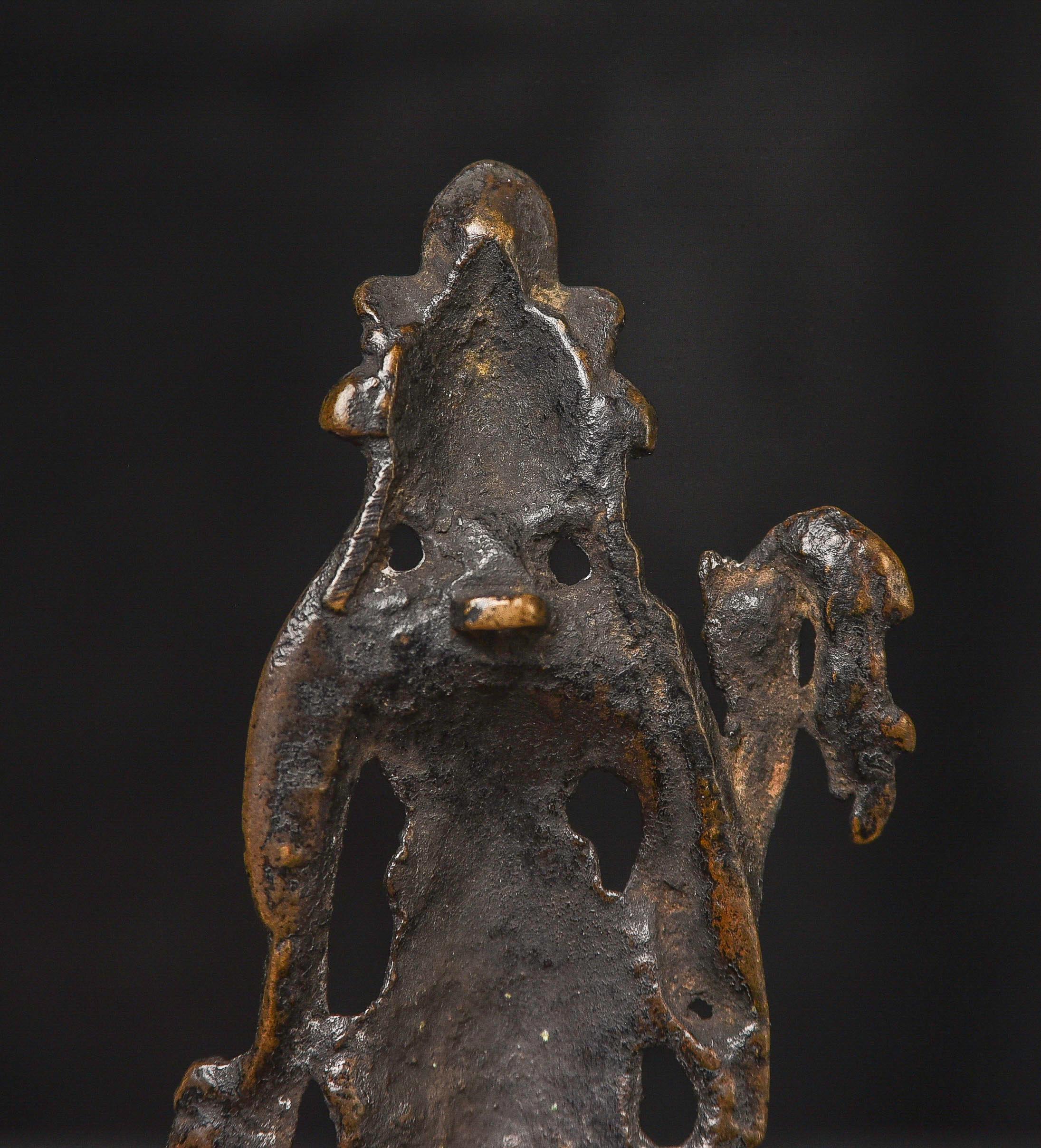  Chinesisches Bronze-Bodhisattva des Mitgefühls aus der Tang-Dynastie,6-9. Jahrhundert, 9685 im Angebot 12