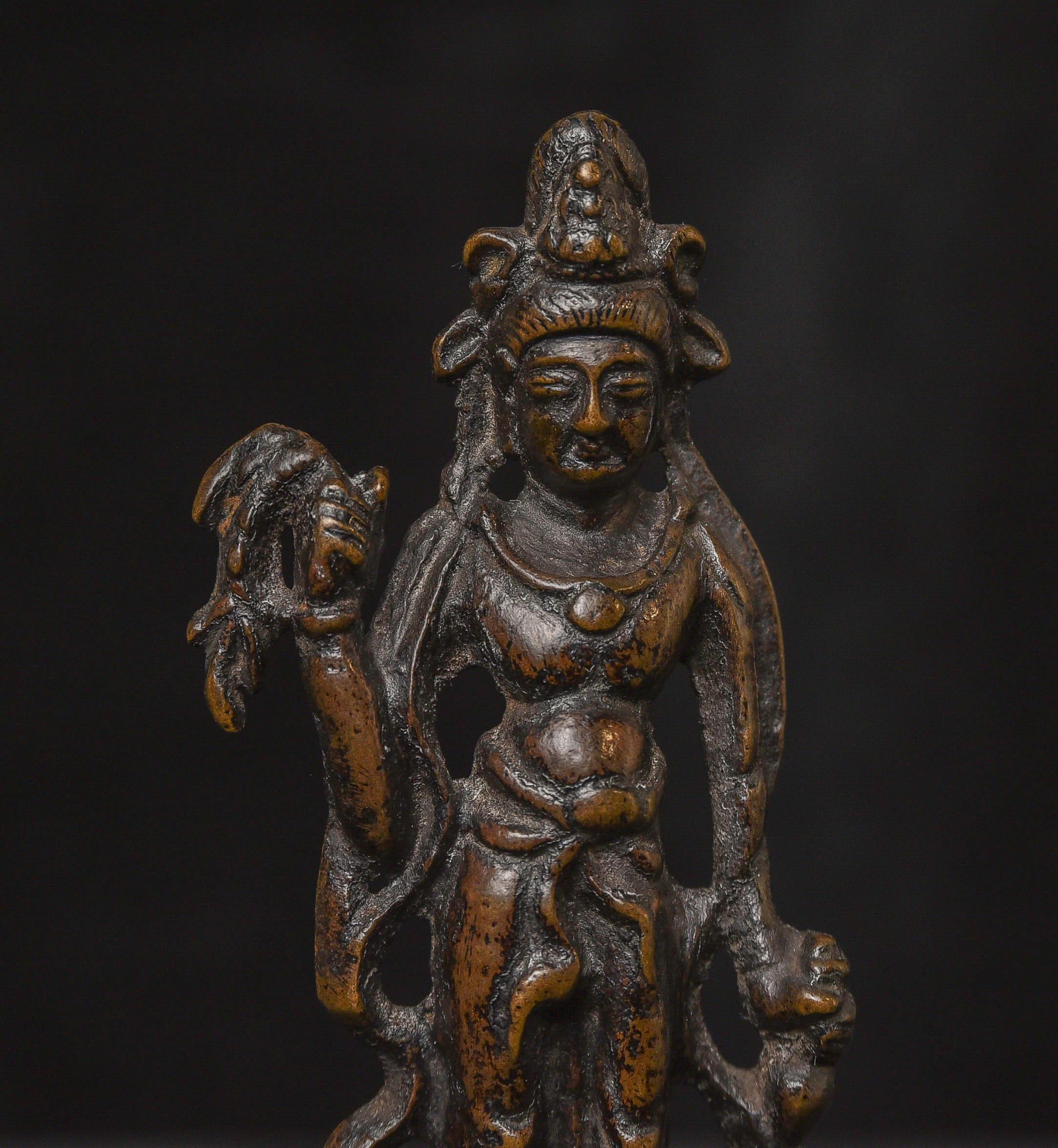  6-9th C Chinese Bronze Bodhisattva of Compassion from the Tang Dynasty - 9685 For Sale 3