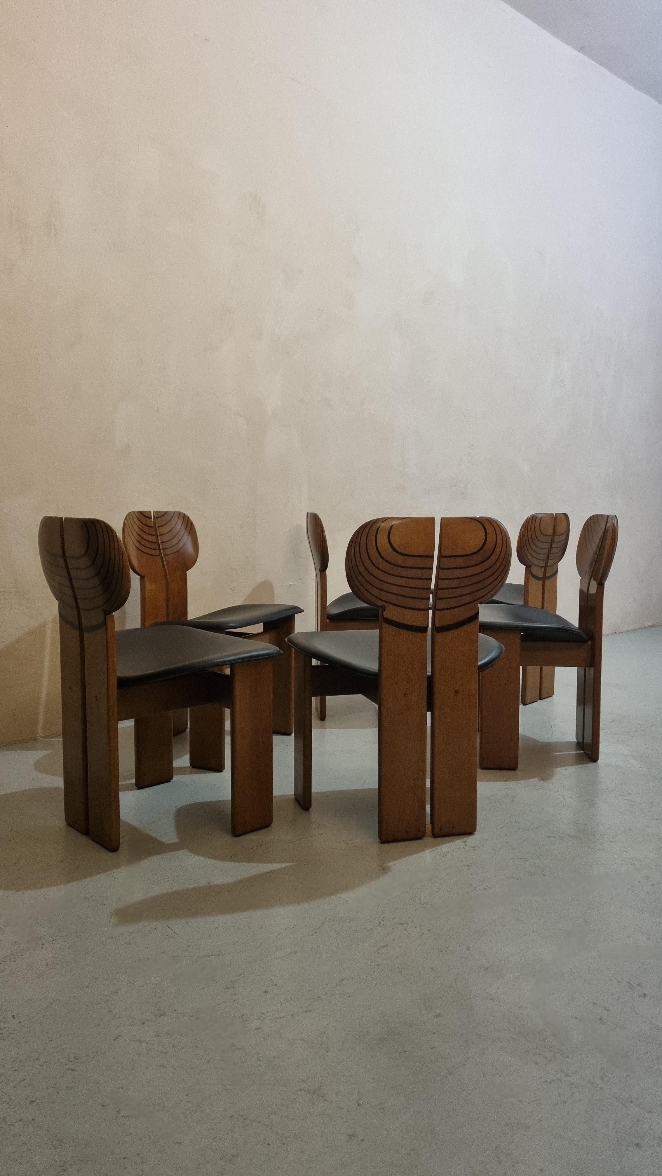 Mid-Century Modern 6 Africa chairs designed by Afra & Tobia Scarpa for Maxalto 1980s Artona series For Sale