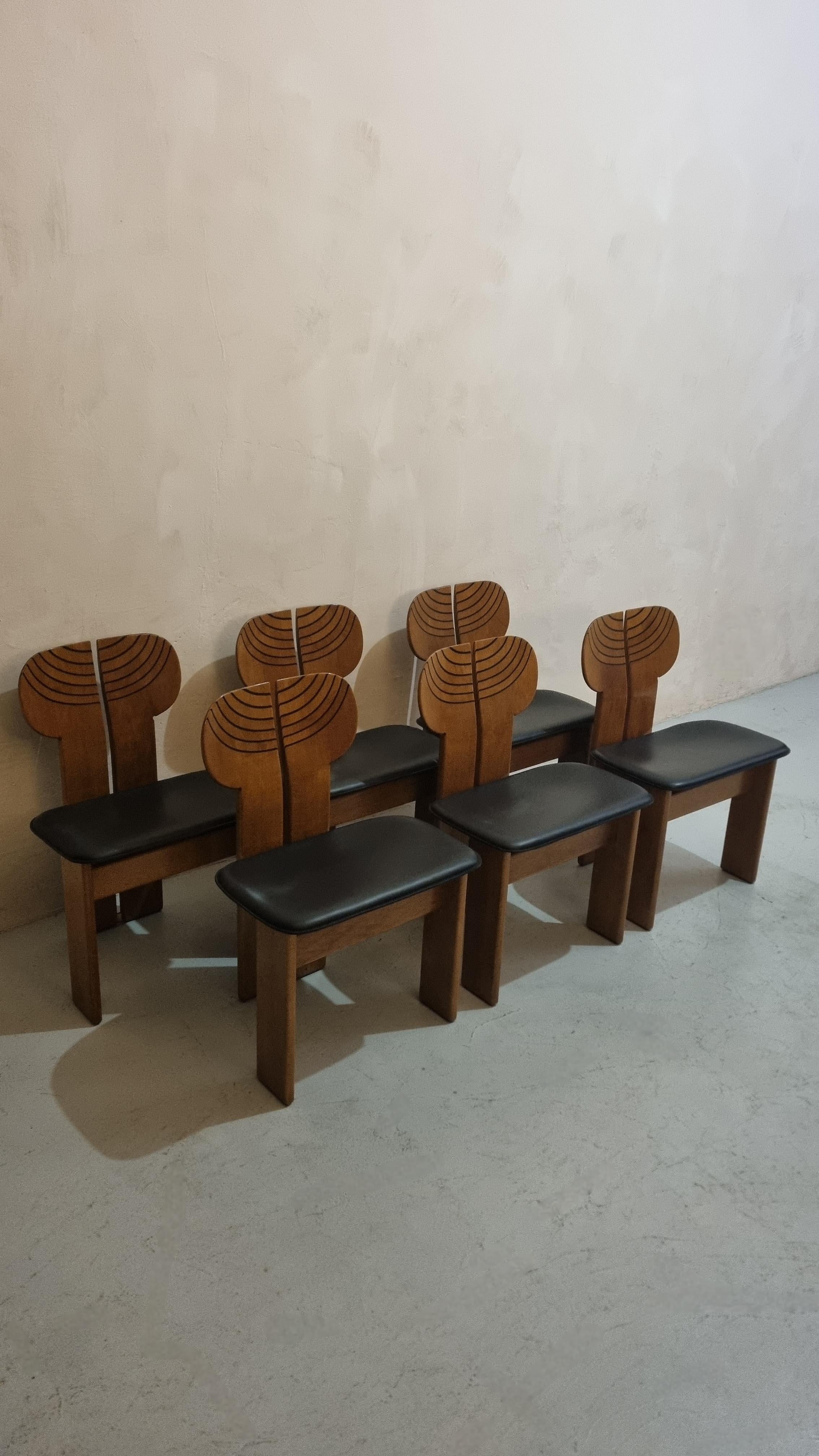 Italian 6 Africa chairs designed by Afra & Tobia Scarpa for Maxalto 1980s Artona series For Sale
