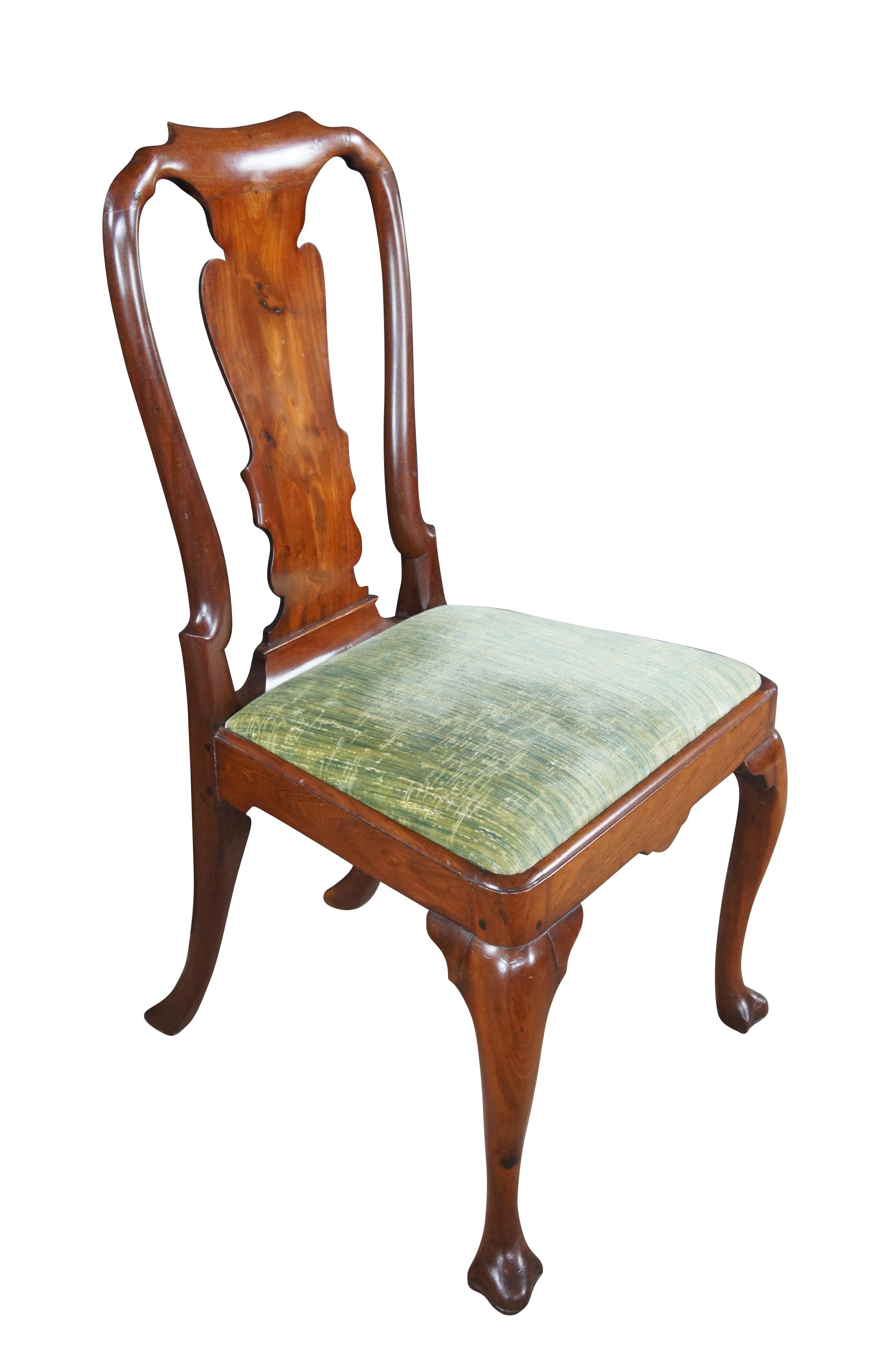 6 Sillas de Comedor Antiguas de Caoba Queen Anne del Siglo XVIII Asiento de Fieltro de Pie Trífido Estadounidense en venta