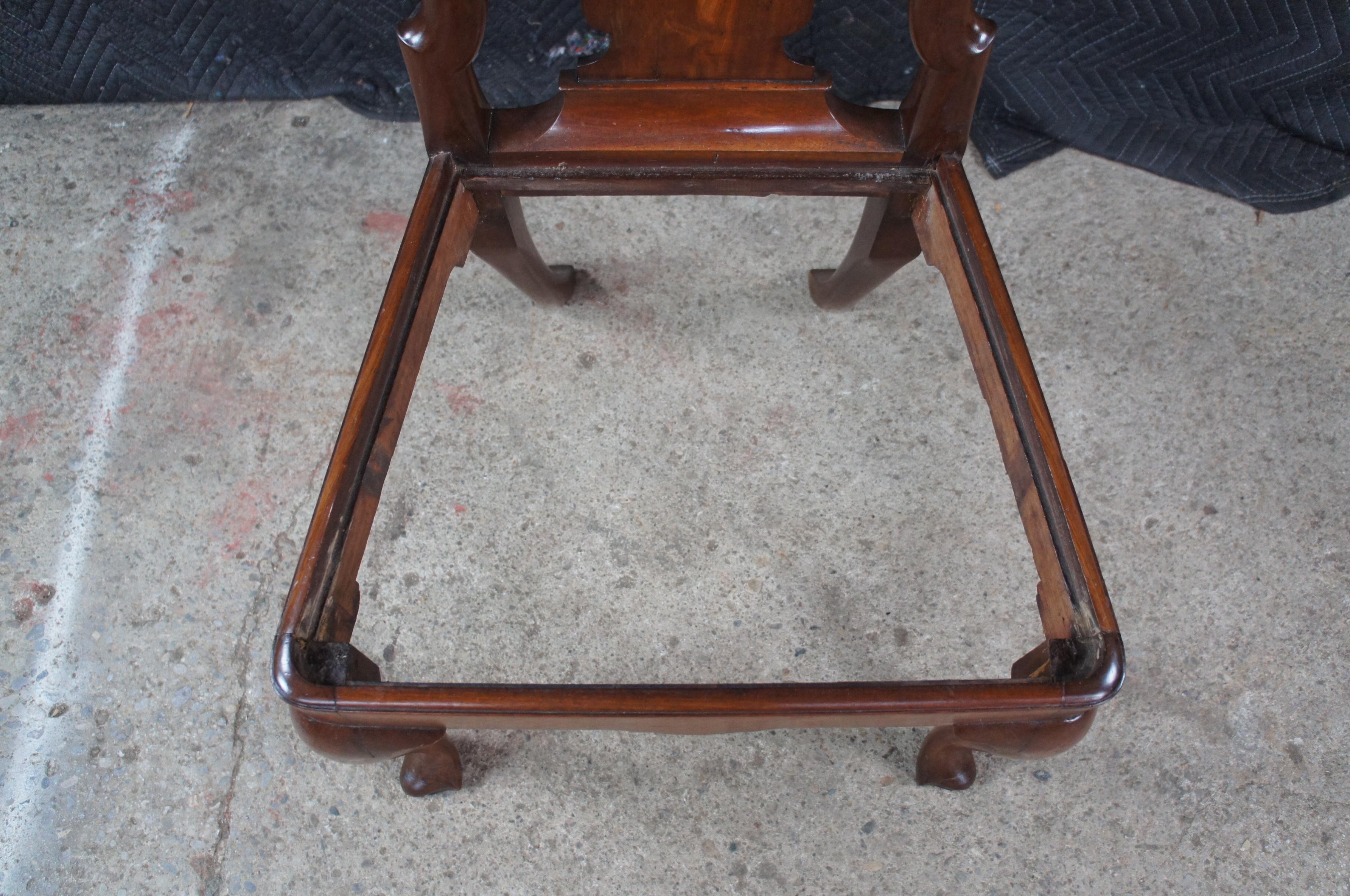 6 Sillas de Comedor Antiguas de Caoba Queen Anne del Siglo XVIII Asiento de Fieltro de Pie Trífido en venta 2
