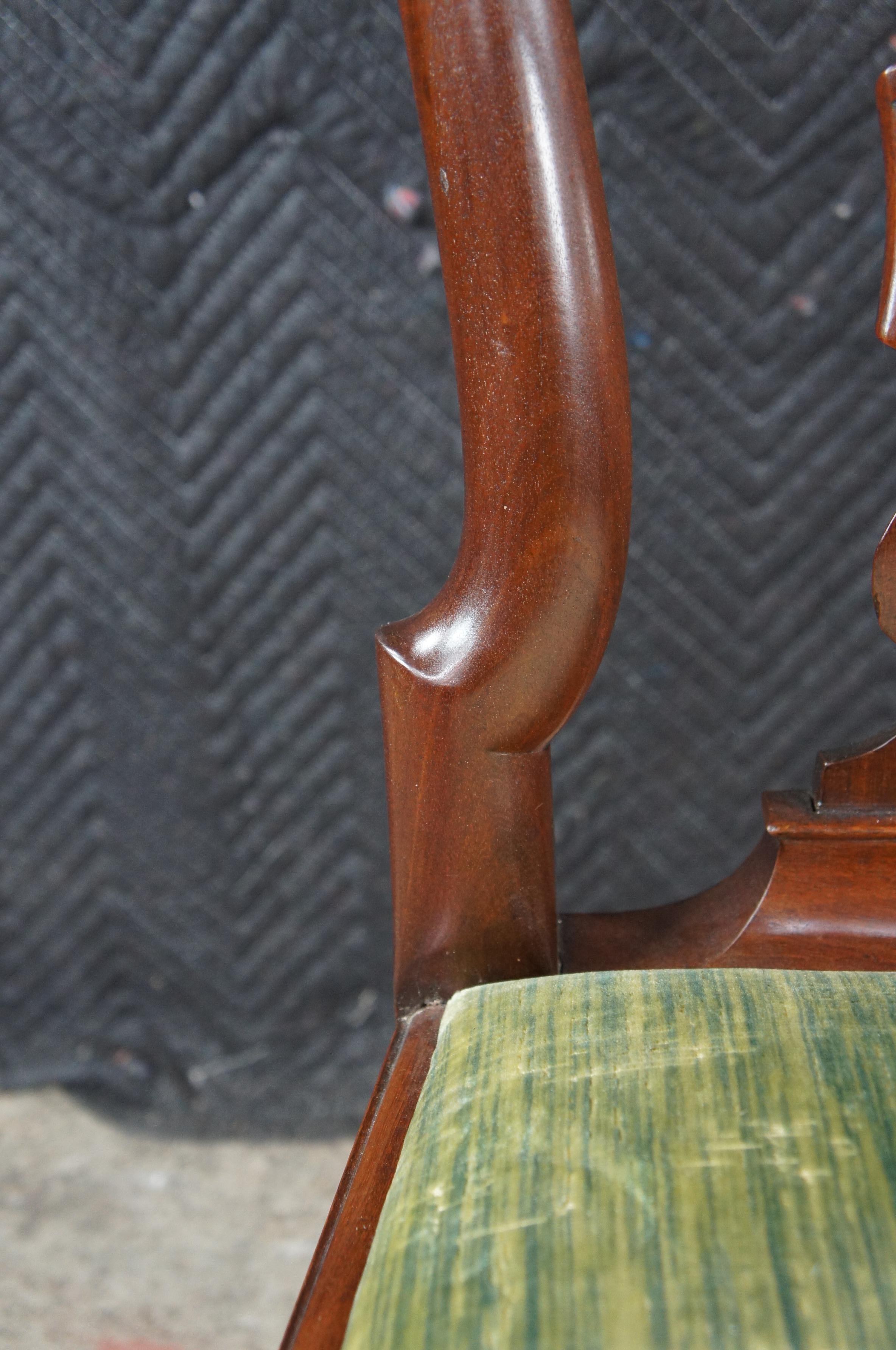 6 Sillas de Comedor Antiguas de Caoba Queen Anne del Siglo XVIII Asiento de Fieltro de Pie Trífido en venta 3