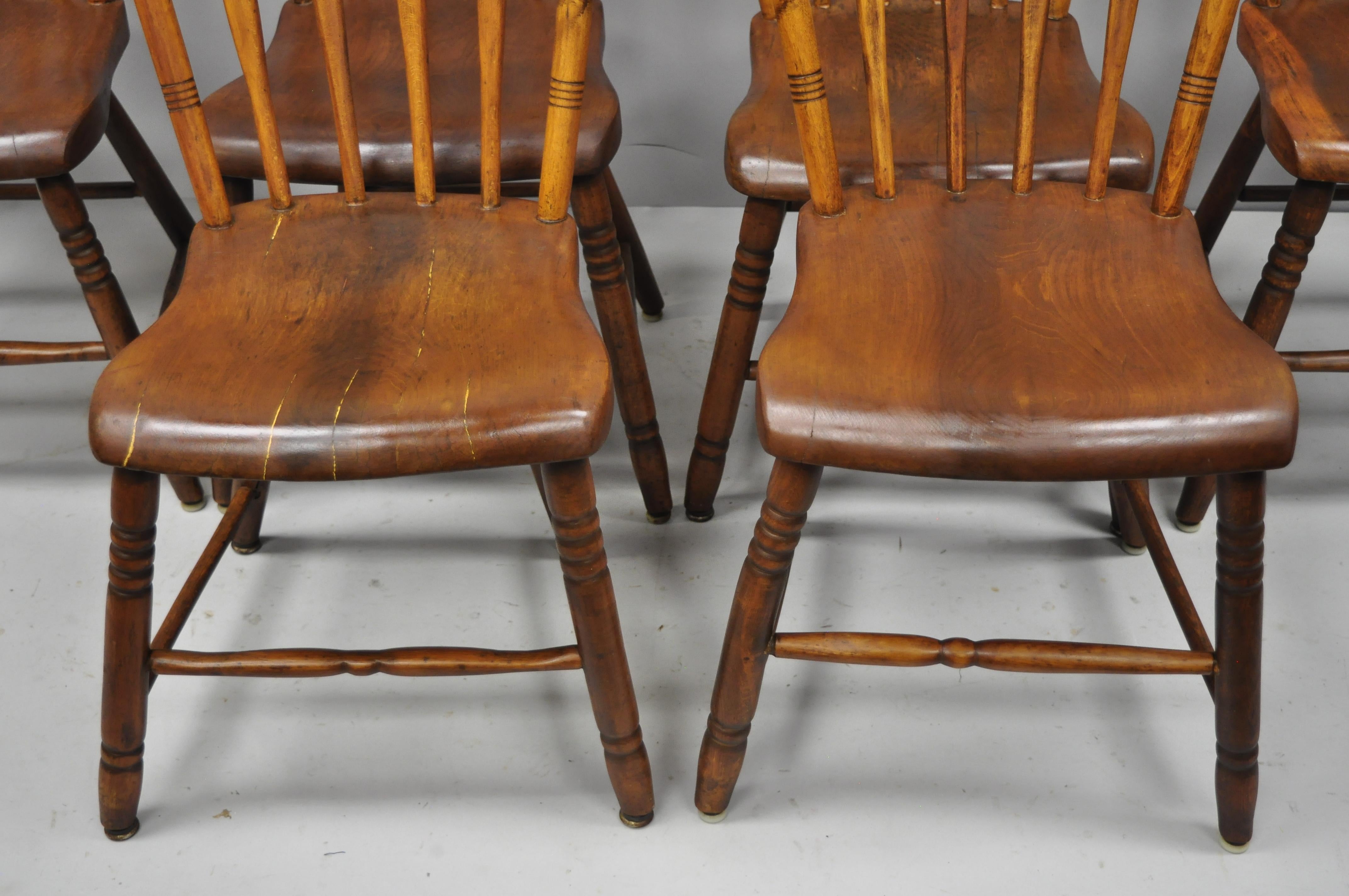 6 Antique American Colonial Farmhouse Windsor Country Dining Chairs Restored In Good Condition In Philadelphia, PA