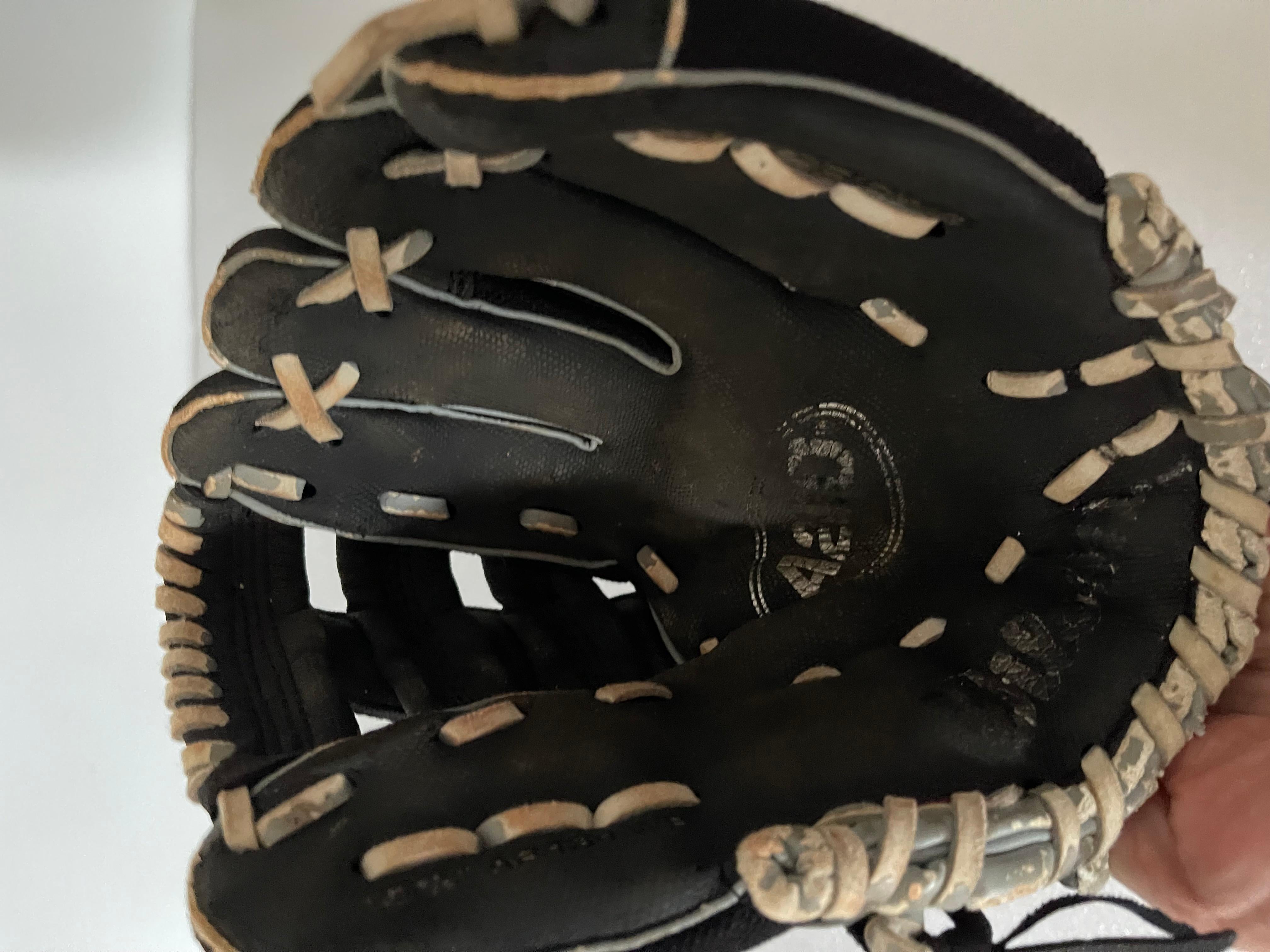 6 Collectional de gants de baseball antiques en vente 9