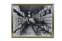 6 stampe fotografiche d'epoca in bianco e nero del XIX secolo dedicate alla moda e alla merceria - NCR