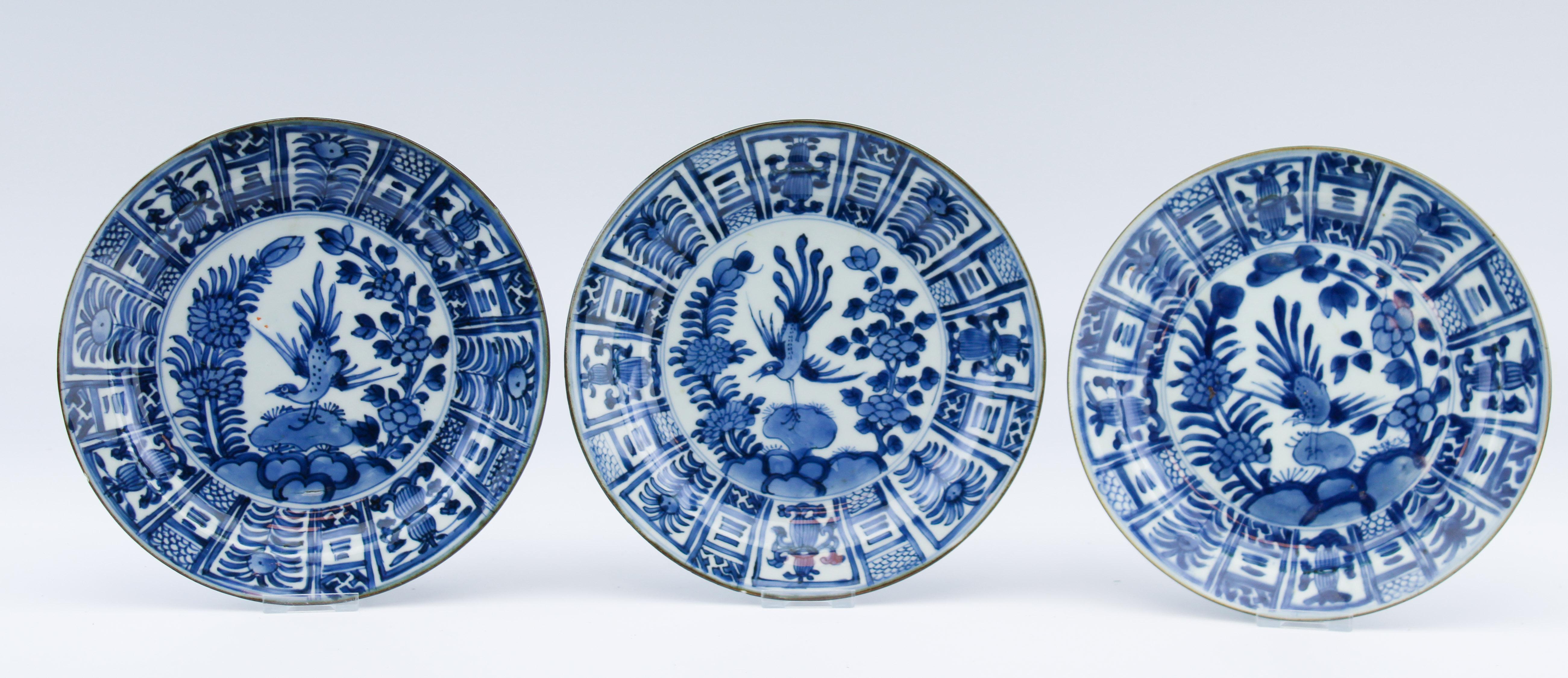 XVIIIe siècle et antérieur Ensemble d'assiettes plates Kangxi Kraak bleu et blanc en porcelaine chinoise ancienne n° 6 du 18ème siècle
