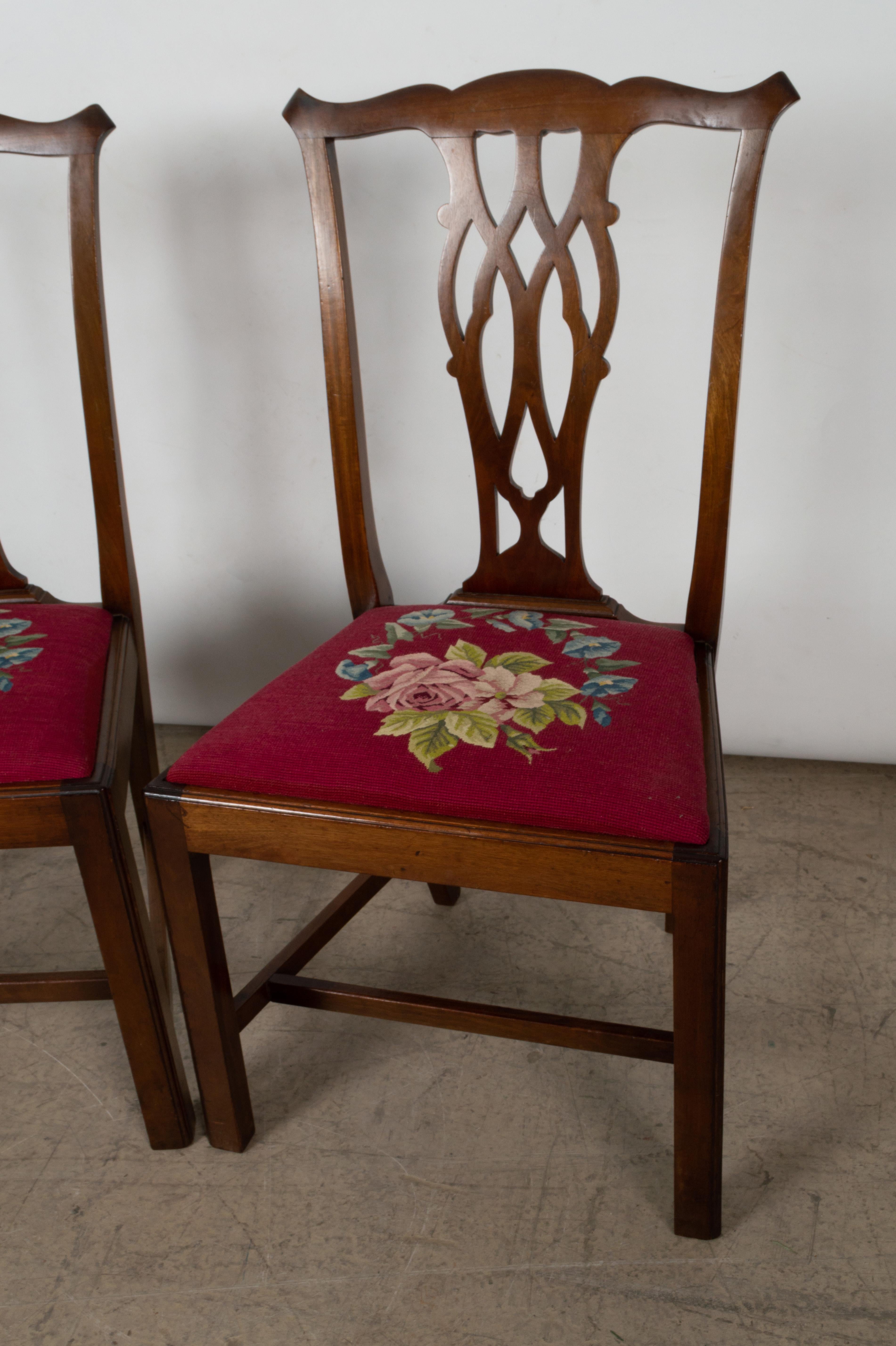 6 chaises de salle à manger anglaises anciennes en acajou de style néo-Chippendale victorien en vente 3