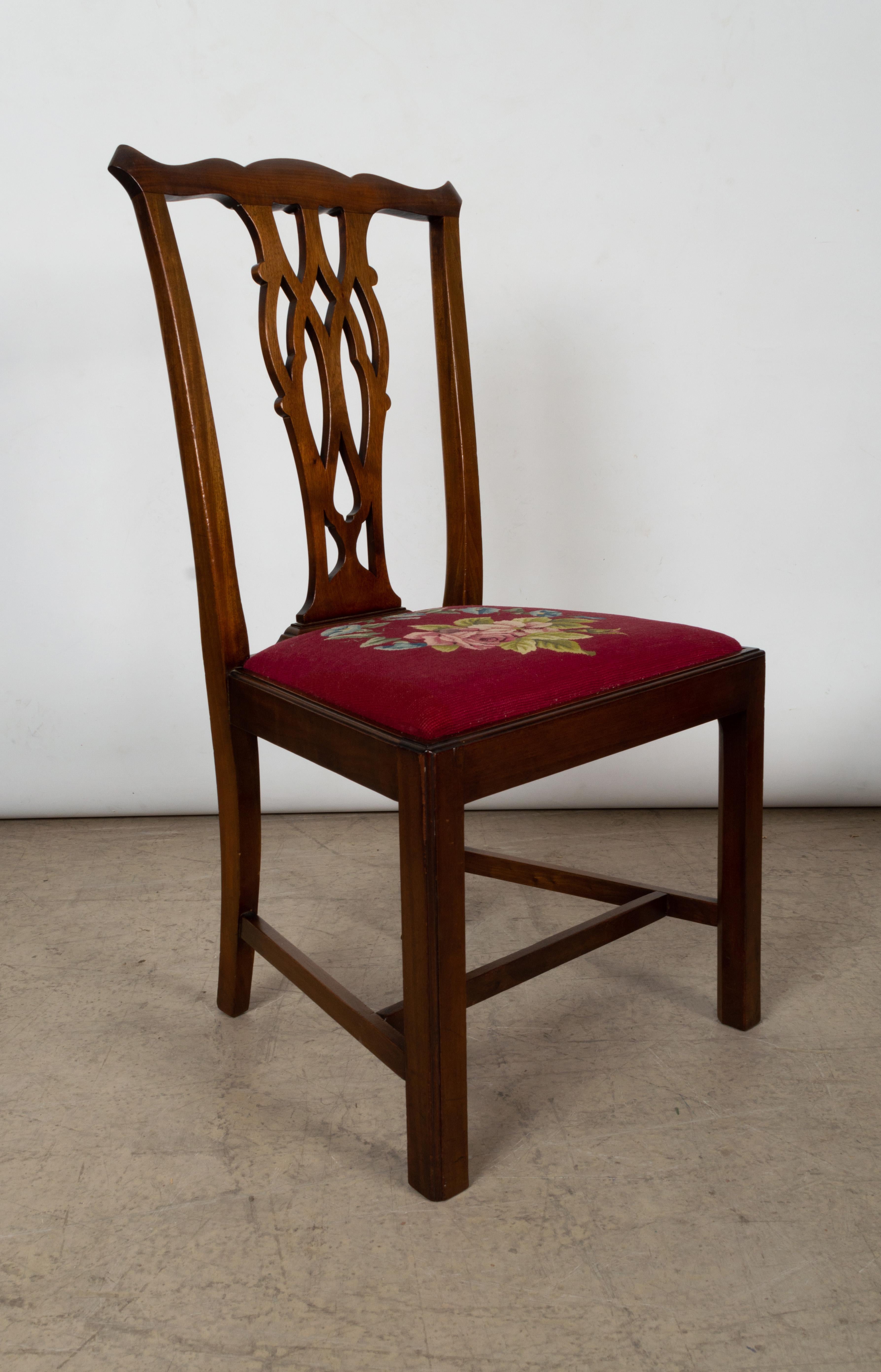 6 chaises de salle à manger anglaises anciennes en acajou de style néo-Chippendale victorien en vente 4