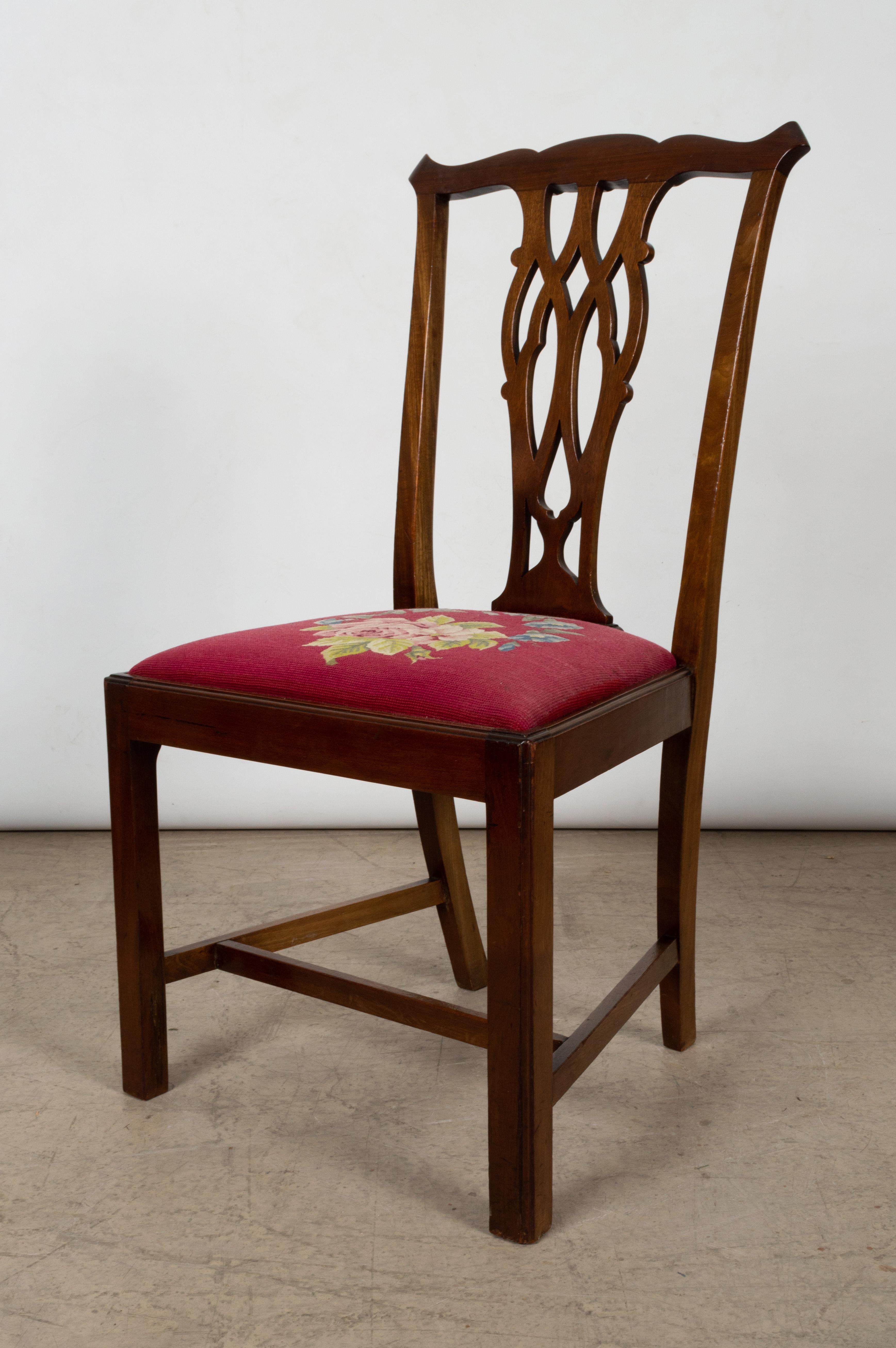 6 chaises de salle à manger anglaises anciennes en acajou de style néo-Chippendale victorien en vente 9
