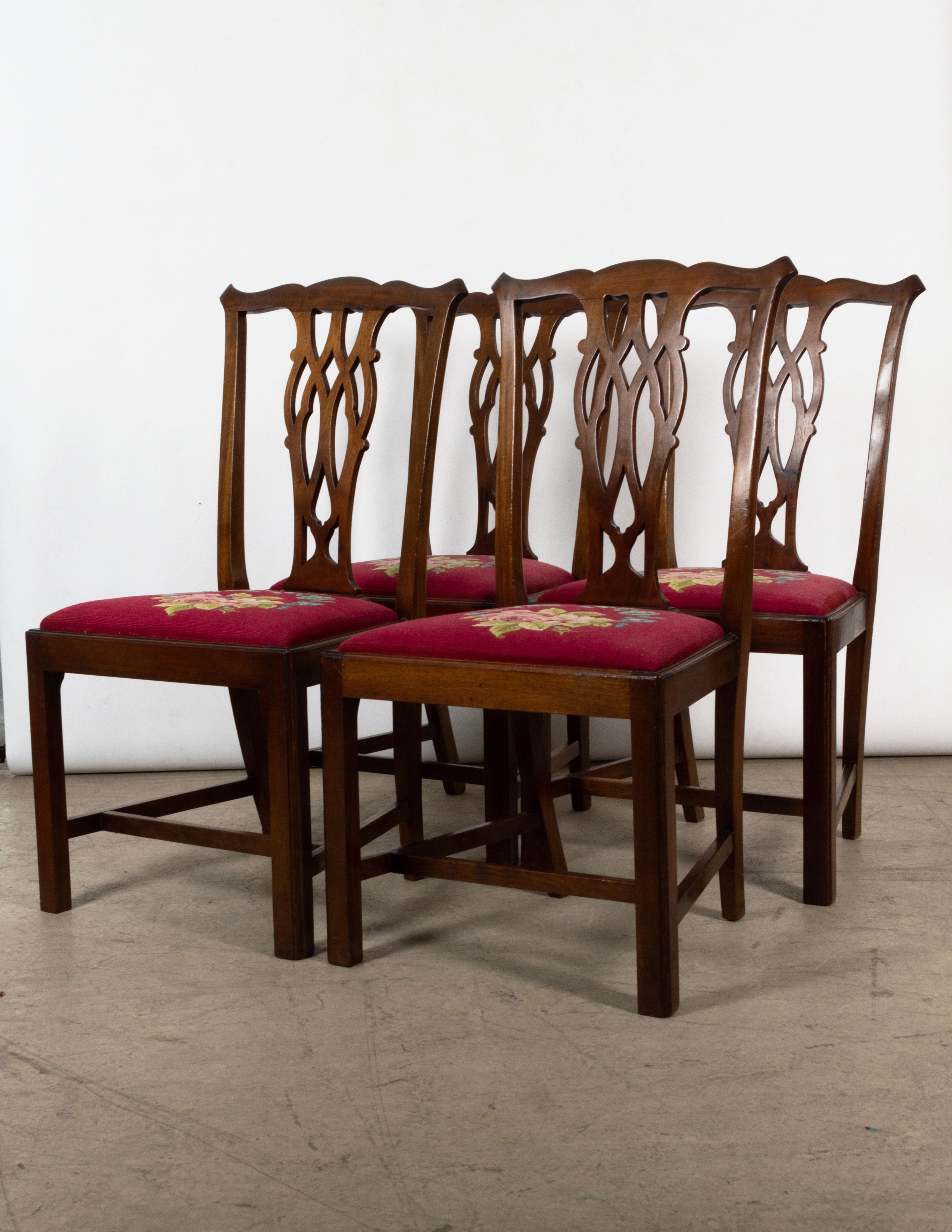 Acajou 6 chaises de salle à manger anglaises anciennes en acajou de style néo-Chippendale victorien en vente