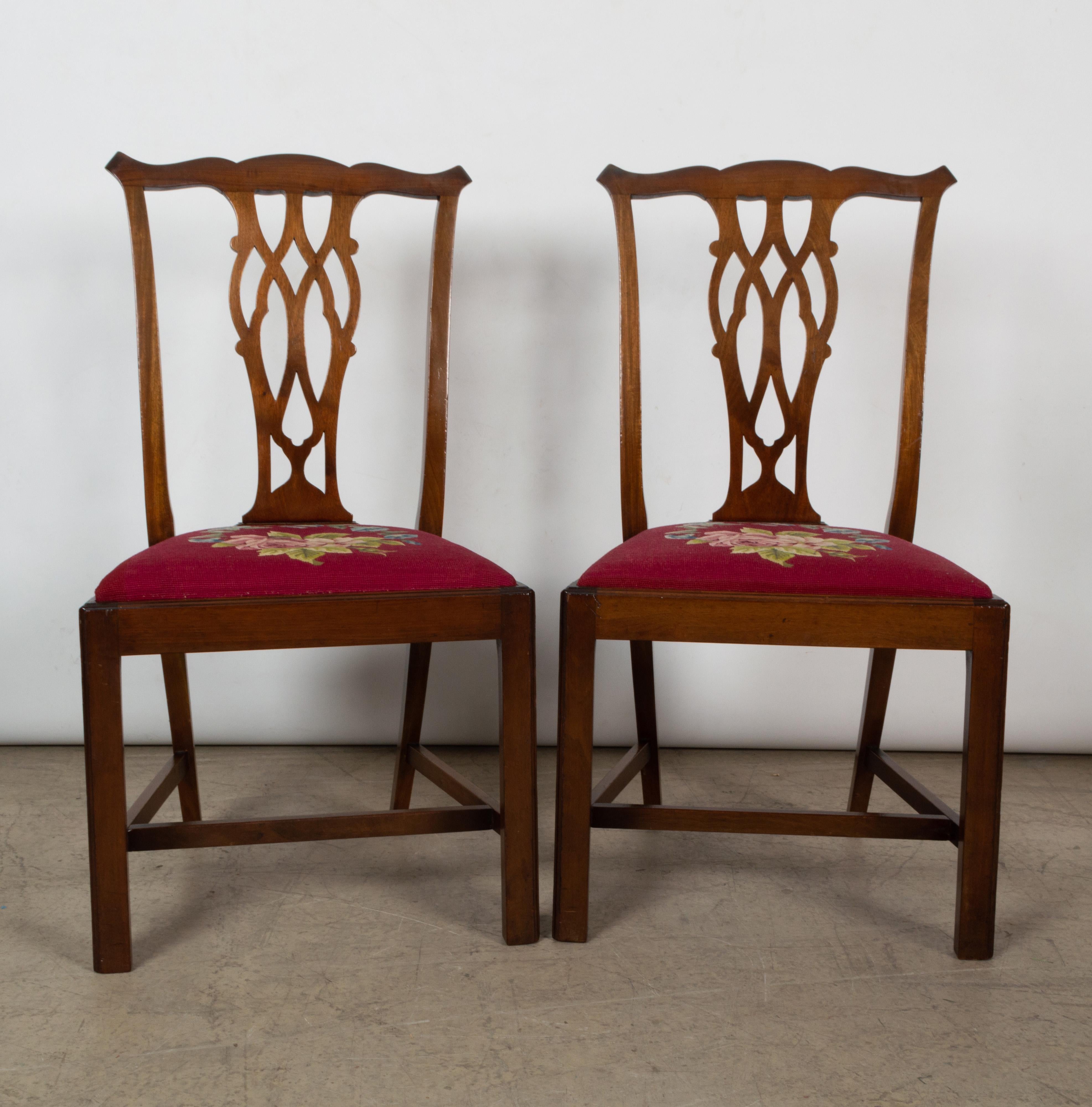 6 chaises de salle à manger anglaises anciennes en acajou de style néo-Chippendale victorien en vente 1
