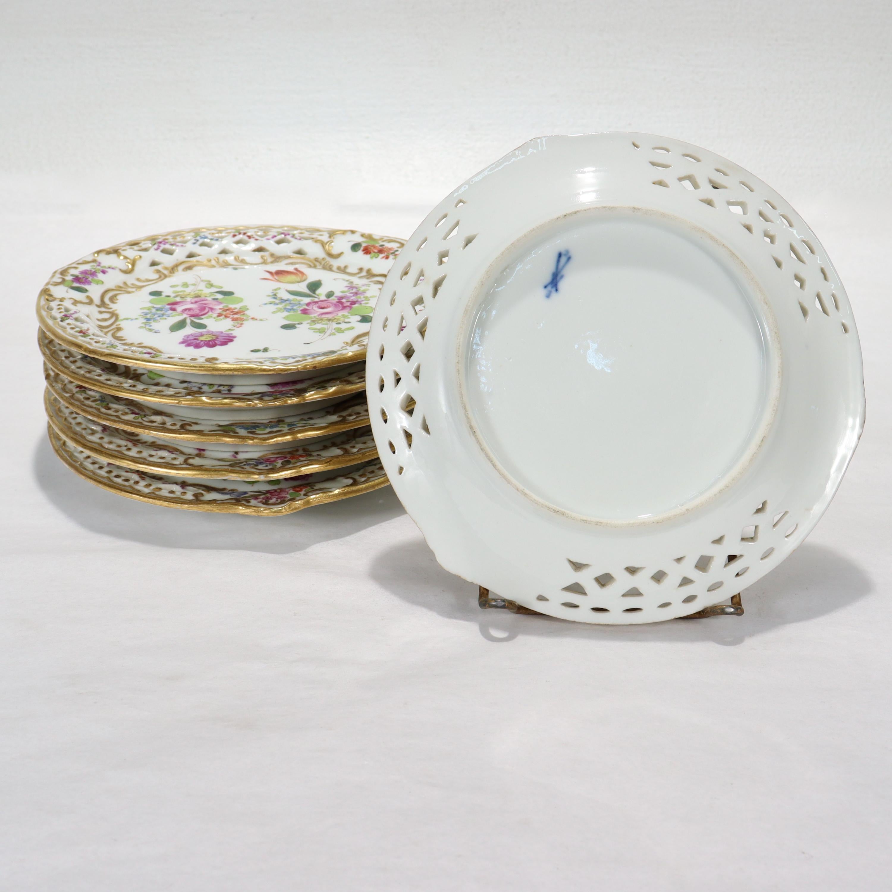 Rococo 6 assiettes en porcelaine anciennes réticulées de style Dresde Bloch & Bourdois en vente