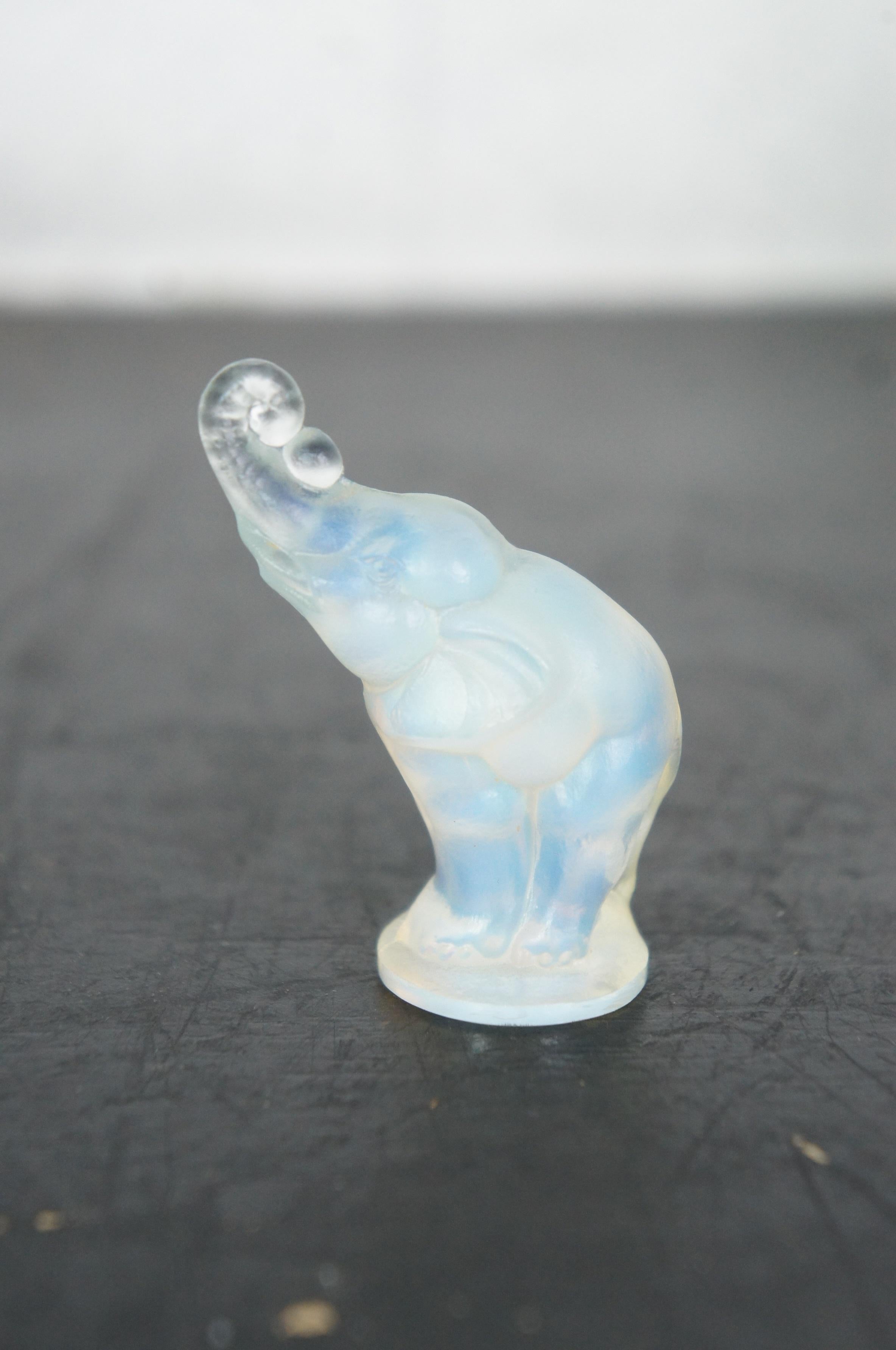 6 Figurillas francesas Art Decó Sabino Art Glass Mariposa Elefante Gorriones Vidrio artístico en venta