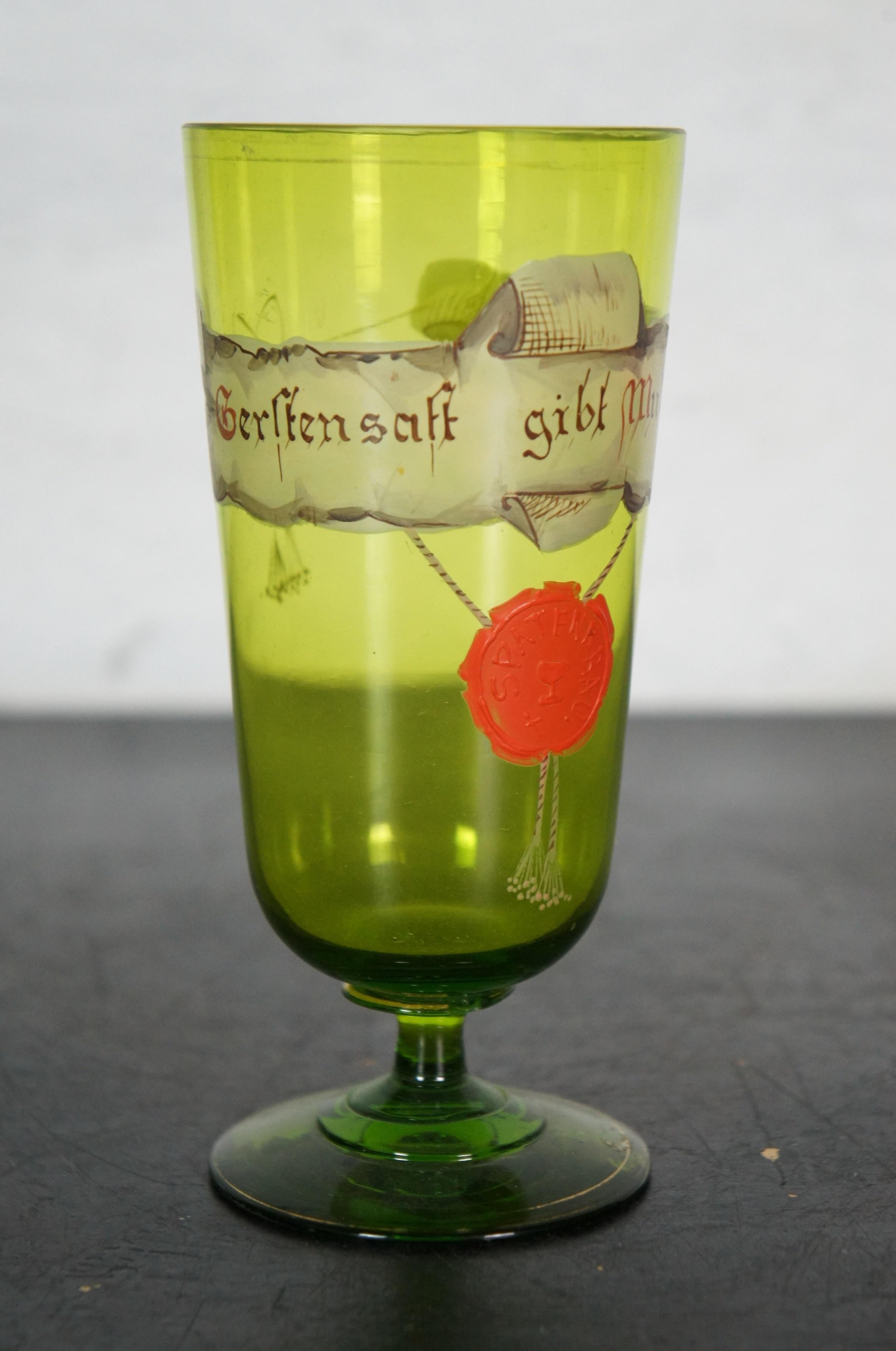 6 jarra y tazas antiguas alemanas de Bohemia de vidrio verde esmaltado con tapa 4
