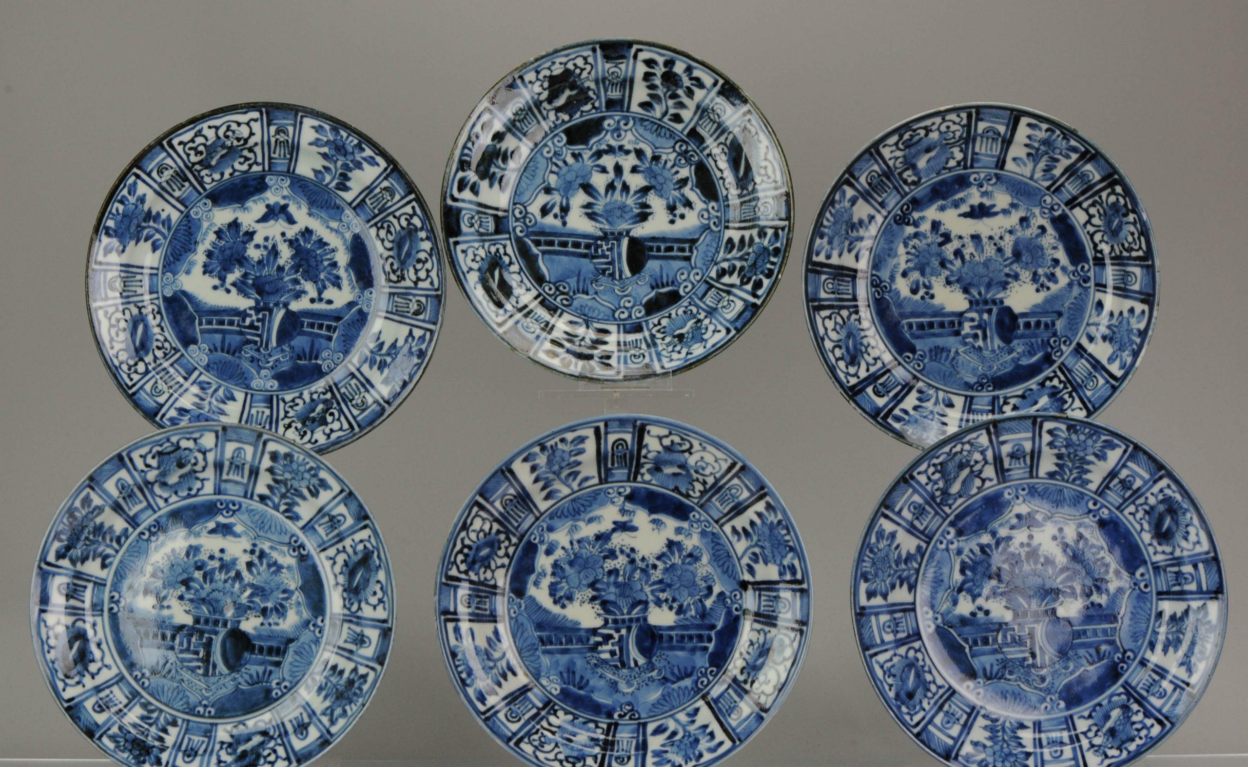 Description:
A very nicely decorated set of 6 arita plates in Kraak wanli style. Top quality

A scene of flower basket, peony, chrysanthemum and buddhist emblems

Peony

Peony - Mu-Dan - Queen of Flowers, the peony is an emblem of wealth and