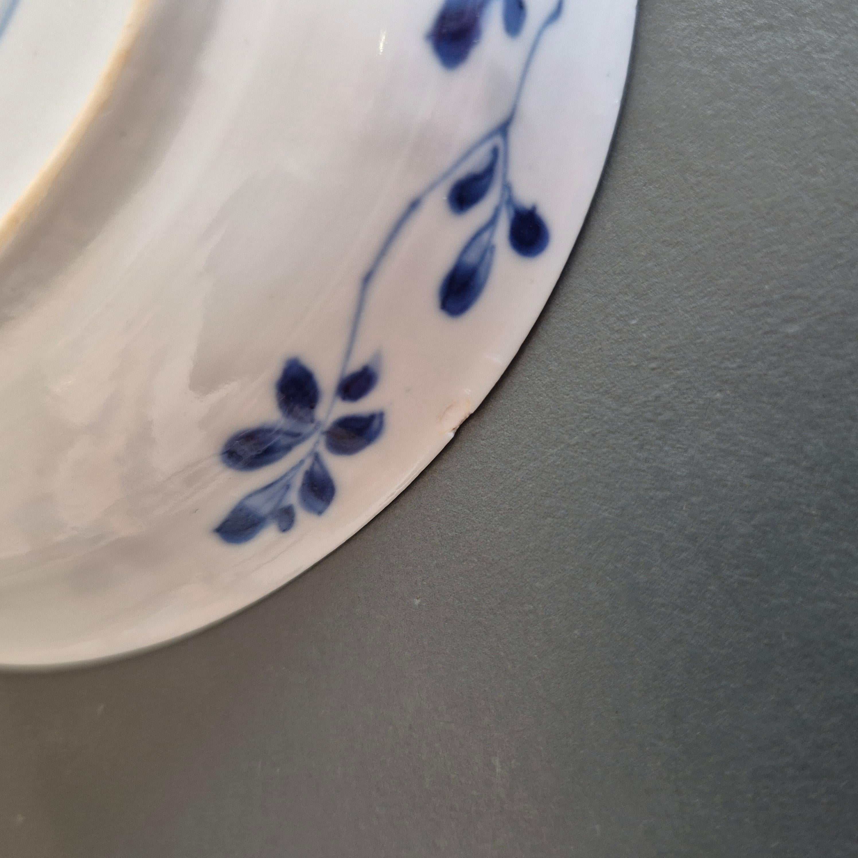 #6 Antique Période Kangxi Coquille d'oeuf Bols à thé et plats en porcelaine chinoise DAME. en vente 11