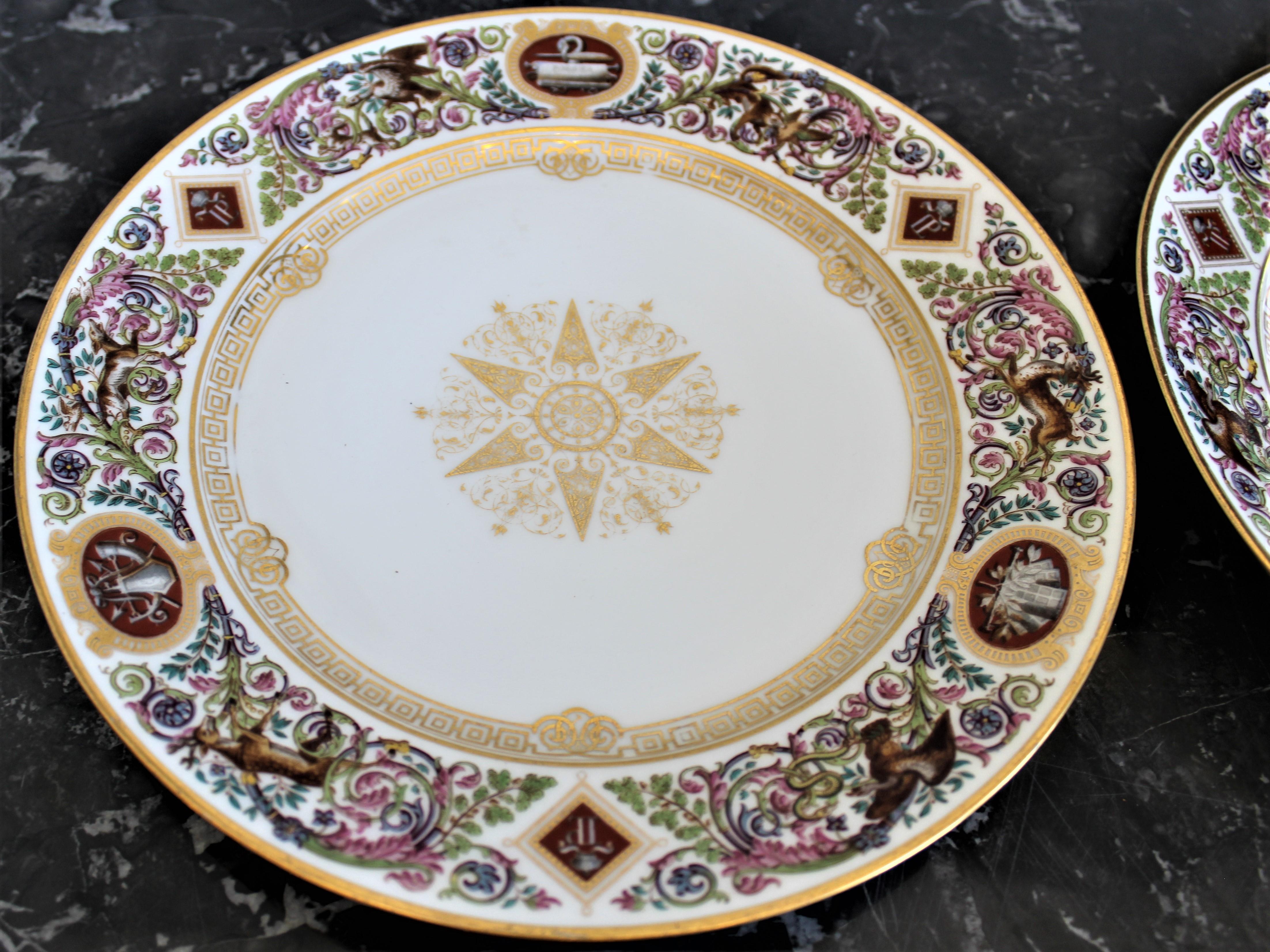 Neoclassical  Sevres Chateau de Fountainbleu Pattern French Dinner or Cabinet Plates: 6