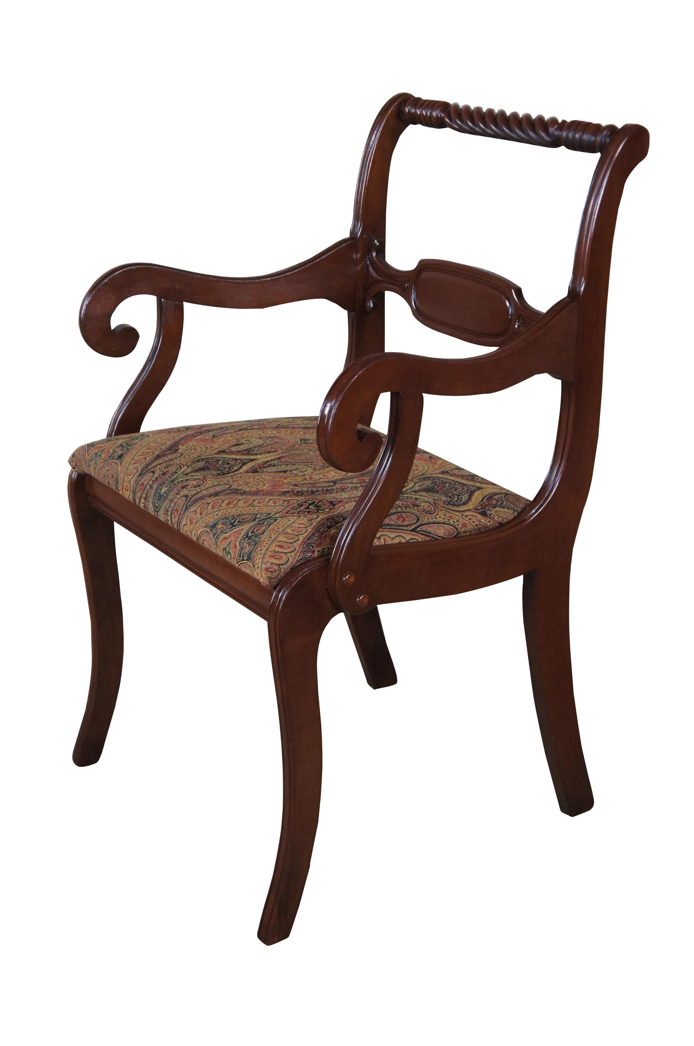 6 chaises de salle à manger de style ancien par Park English Regency en cerisier américain à motif cachemire  Bon état - En vente à Dayton, OH
