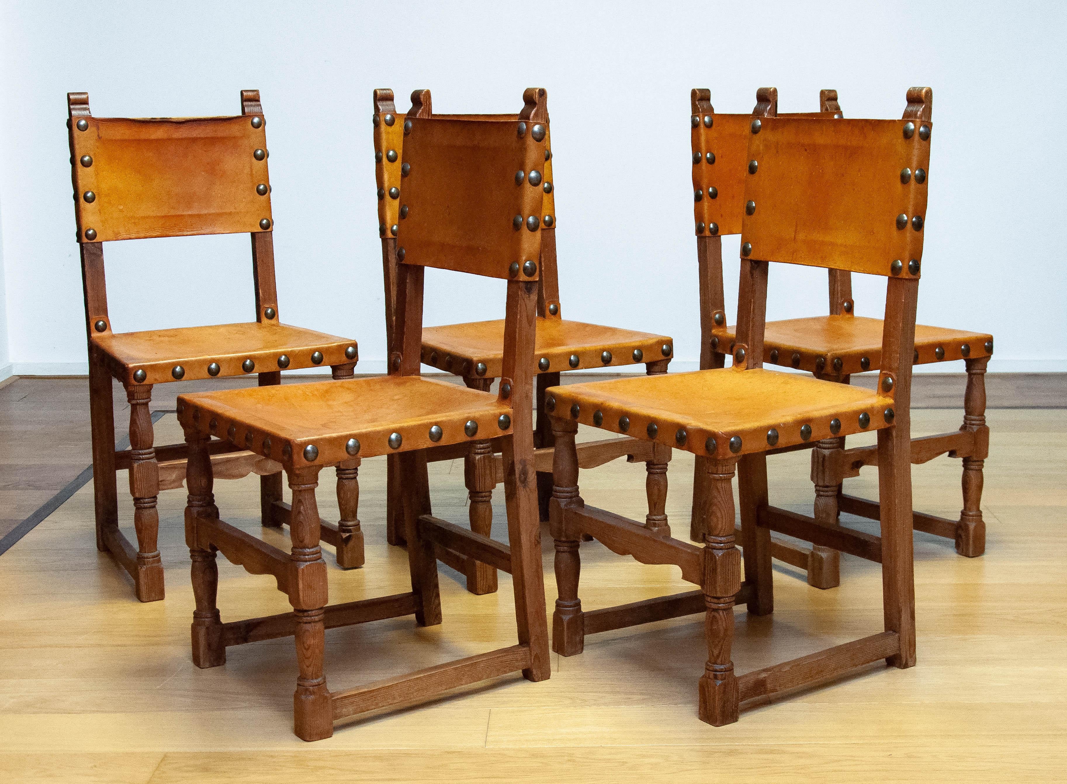 6 Antique Swedish Folk Art Farm County Dining Chairs In Pine And Tan Leather For Sale 7