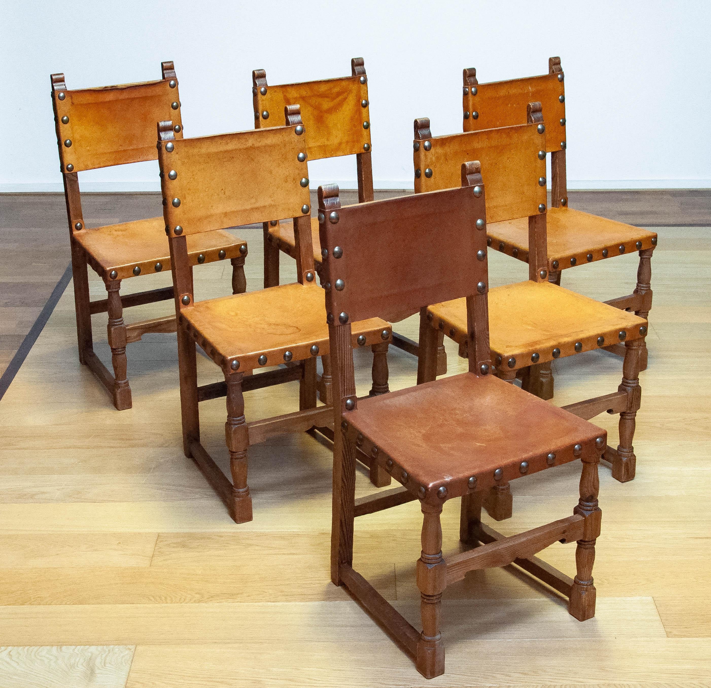 Late 19th Century 6 Antique Swedish Folk Art Farm County Dining Chairs In Pine And Tan Leather For Sale