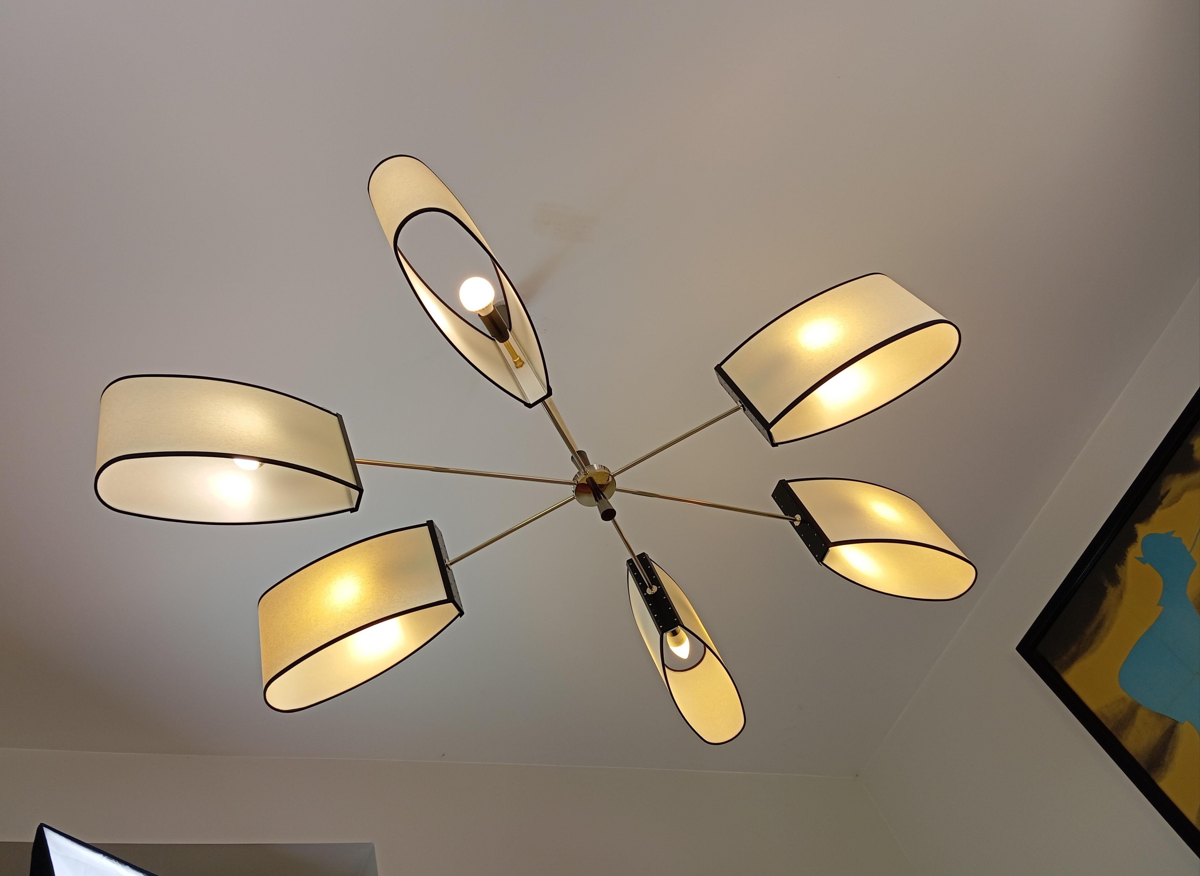 6-arm asymmetrical chandelier, Maison Lunel circa 1950 In Excellent Condition In Saint-Ouen, FR