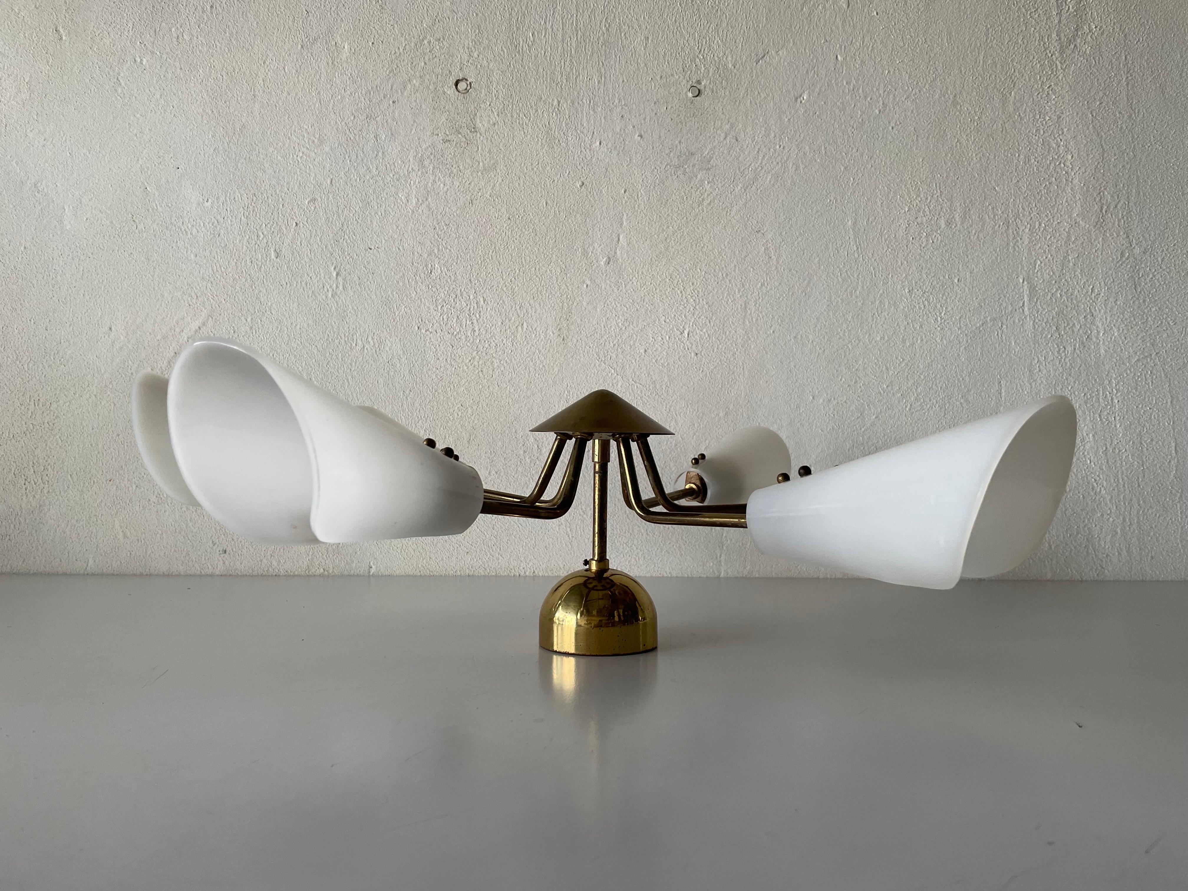 Tedesco Lampadario Sputnik a 6 bracci in ottone con riflettori in plexiglass, anni '60, Germania in vendita
