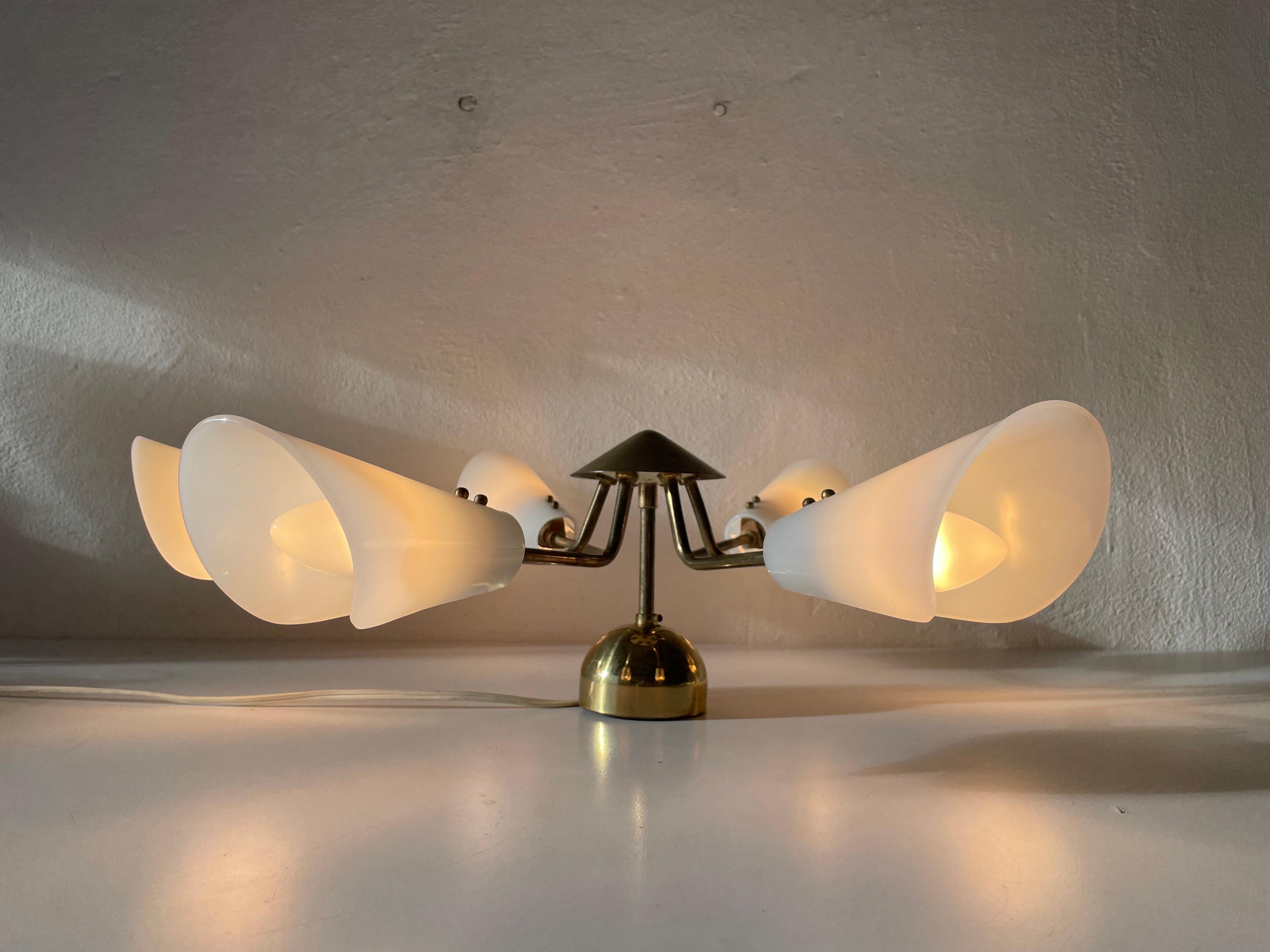 Metallo Lampadario Sputnik a 6 bracci in ottone con riflettori in plexiglass, anni '60, Germania in vendita