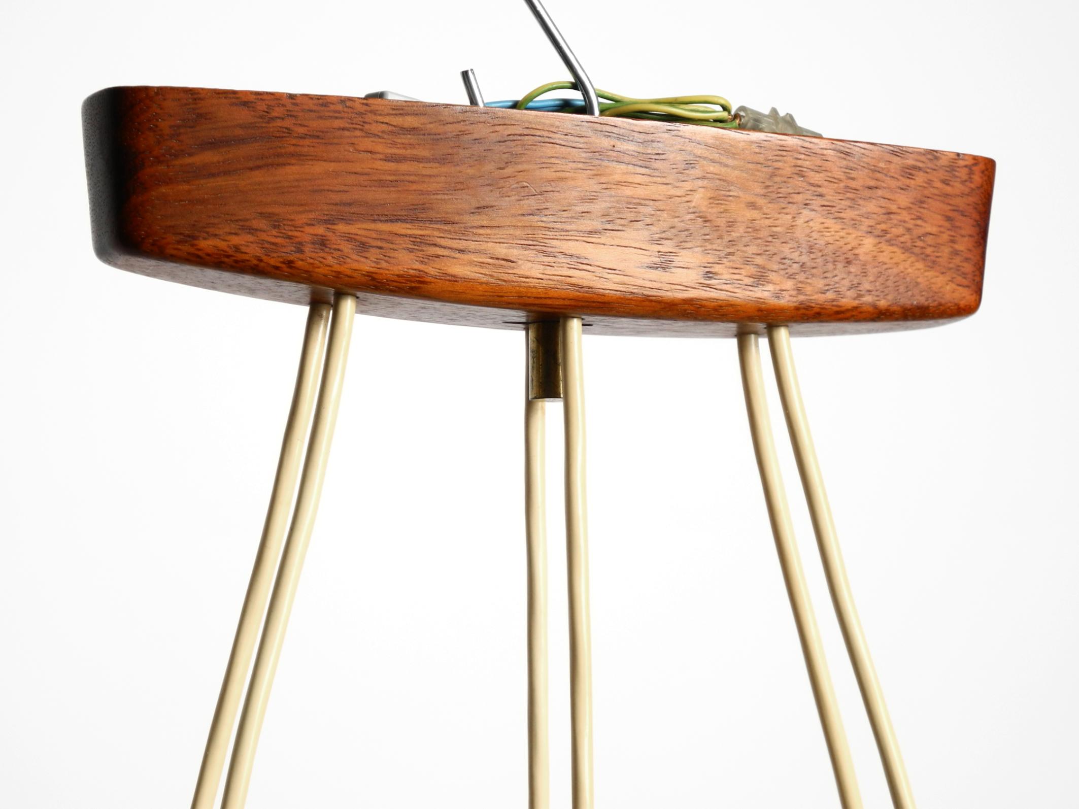 Lampada da soffitto scandinava anni '60 a 6 bracci in teak con paralume in vetro in vendita 4