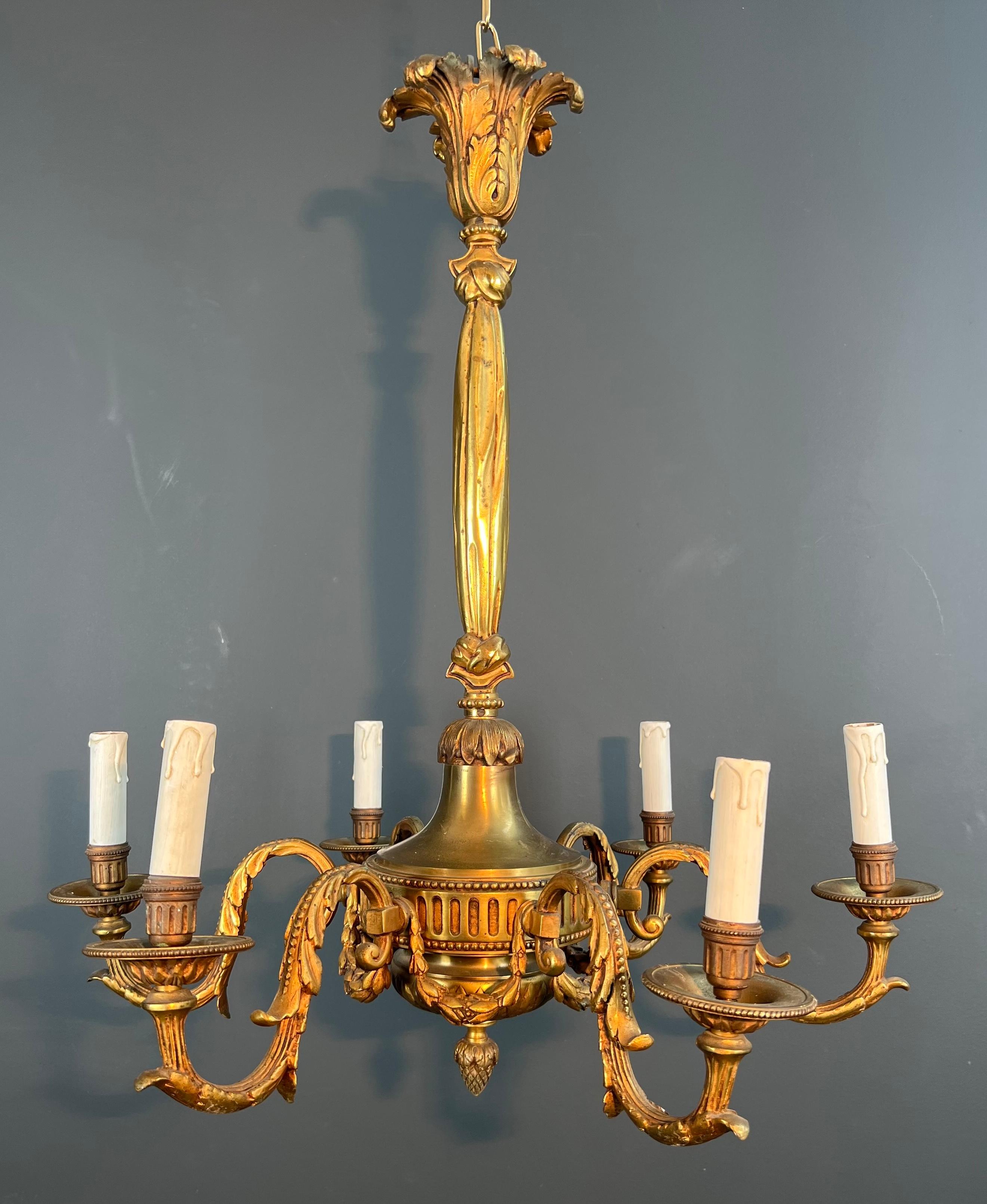 Lustre en bronze à 6 branches de style Louis XVI en vente 5