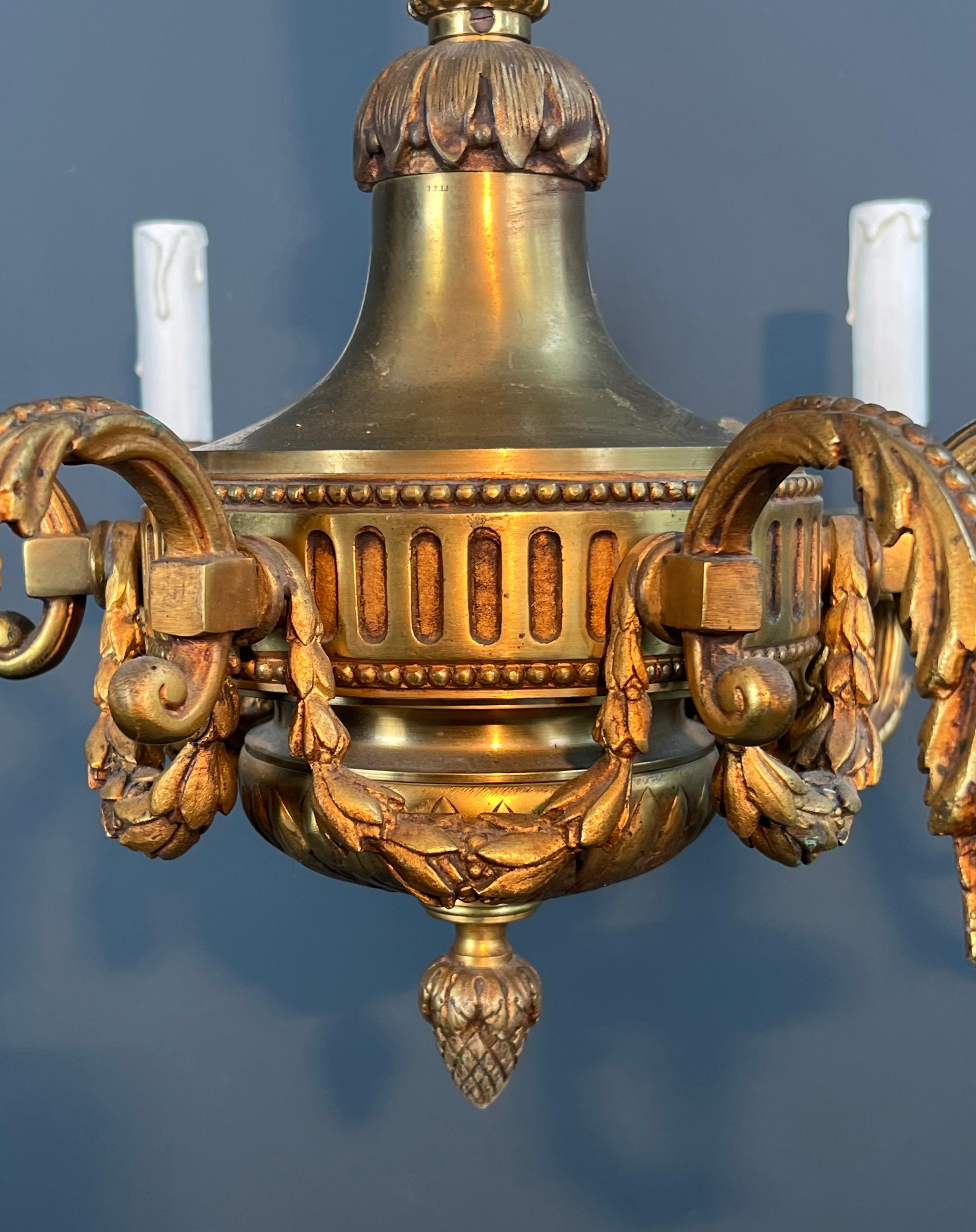 Lustre en bronze à 6 branches de style Louis XVI en vente 8