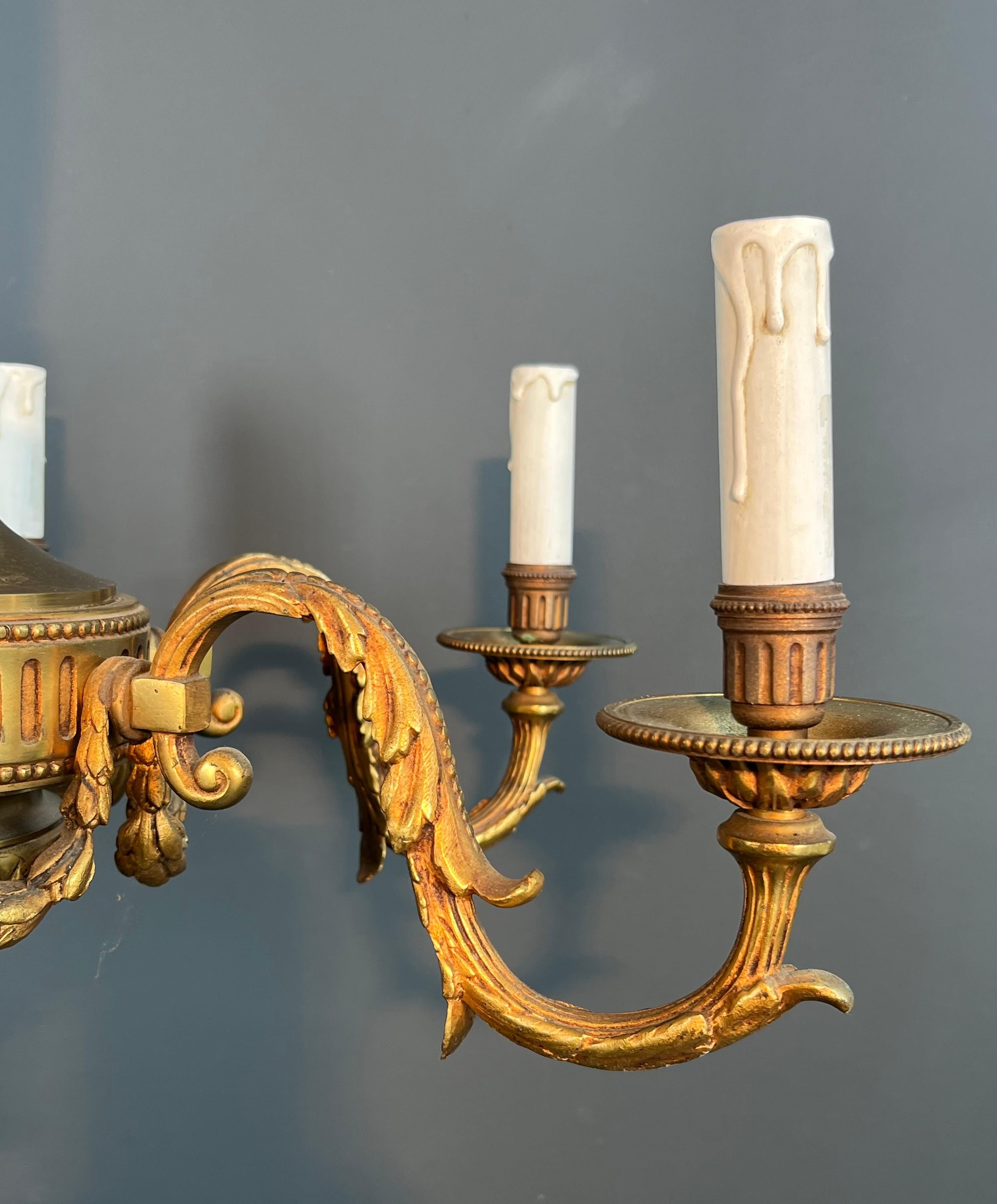 Lustre en bronze à 6 branches de style Louis XVI en vente 11
