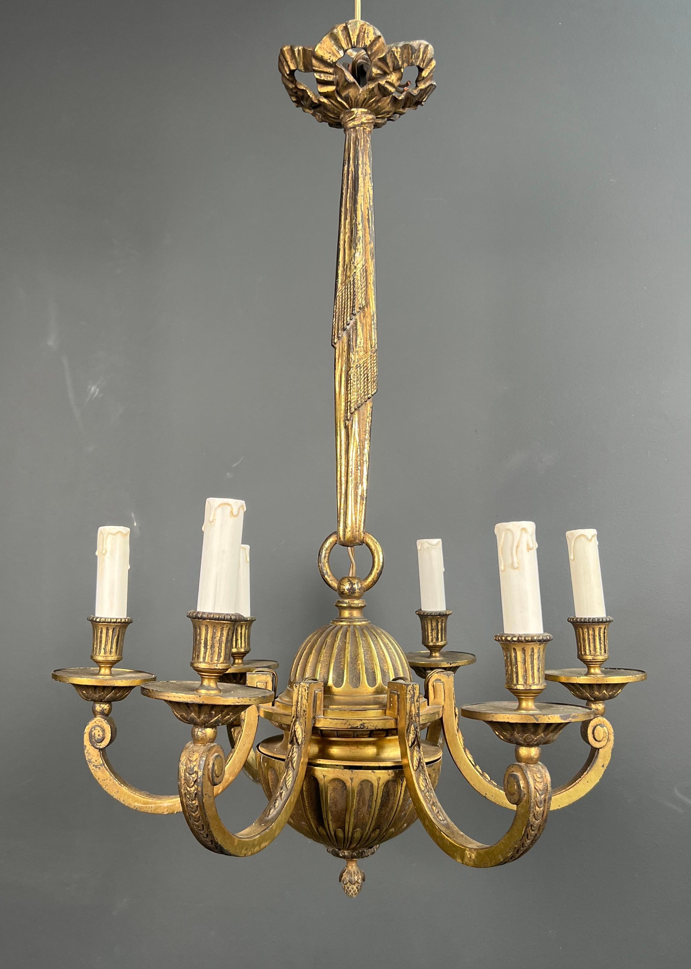 6-armiger Bronze-Kronleuchter im Stil von Ludwig dem 16. im Angebot 13