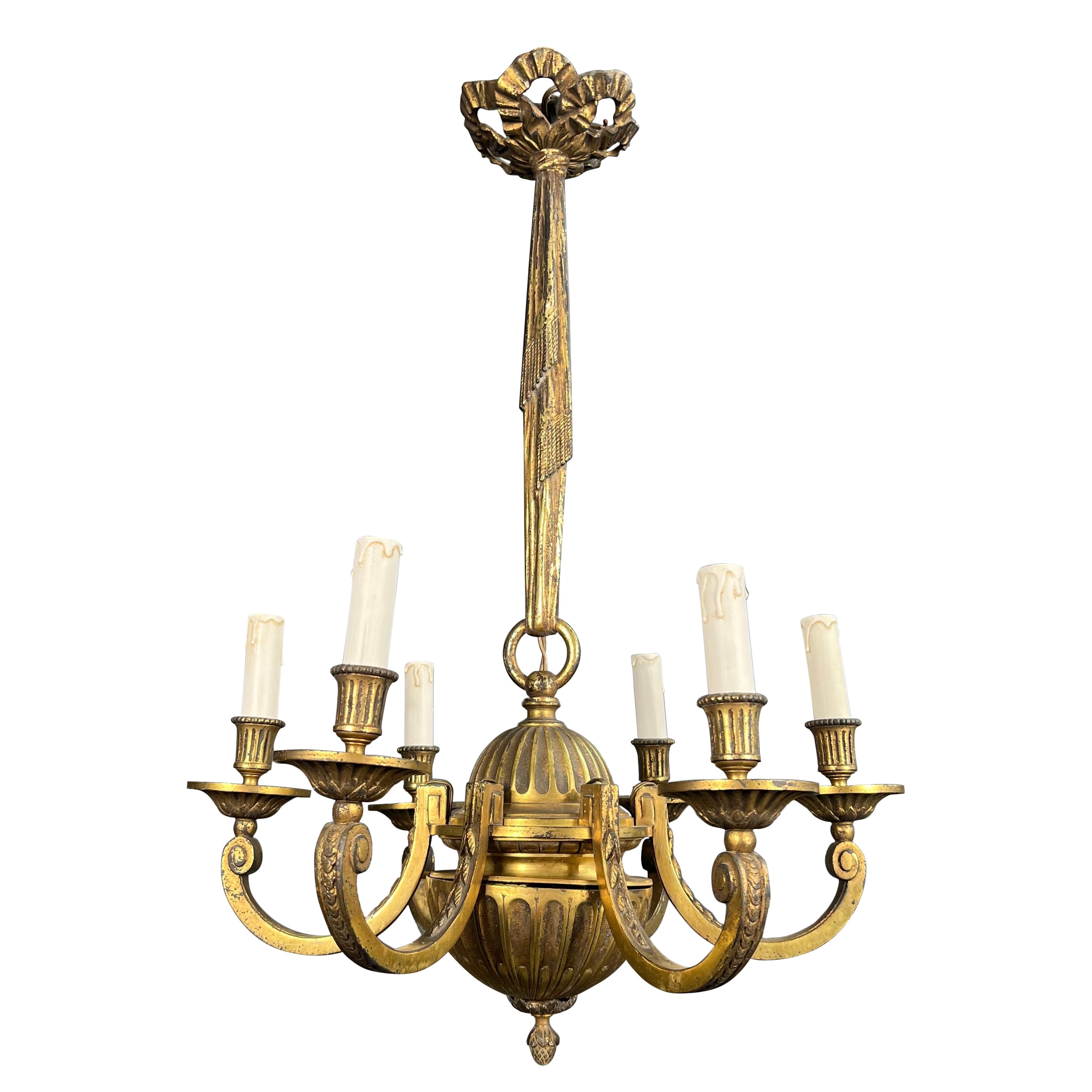 6-armiger Bronze-Kronleuchter im Stil von Ludwig dem 16. im Angebot
