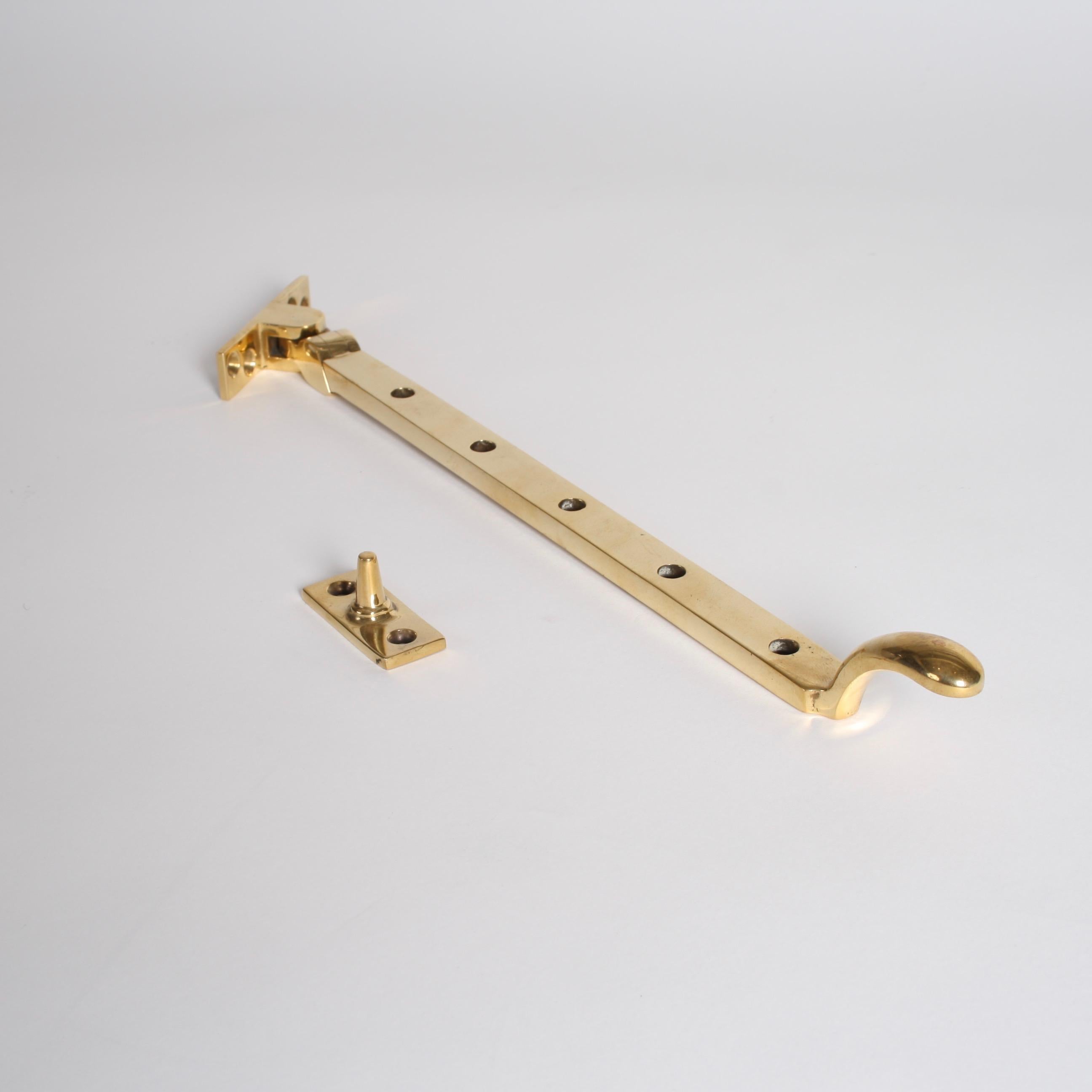 6 Art Deco Brass Casement Widow Stays In Good Condition For Sale In London, GB