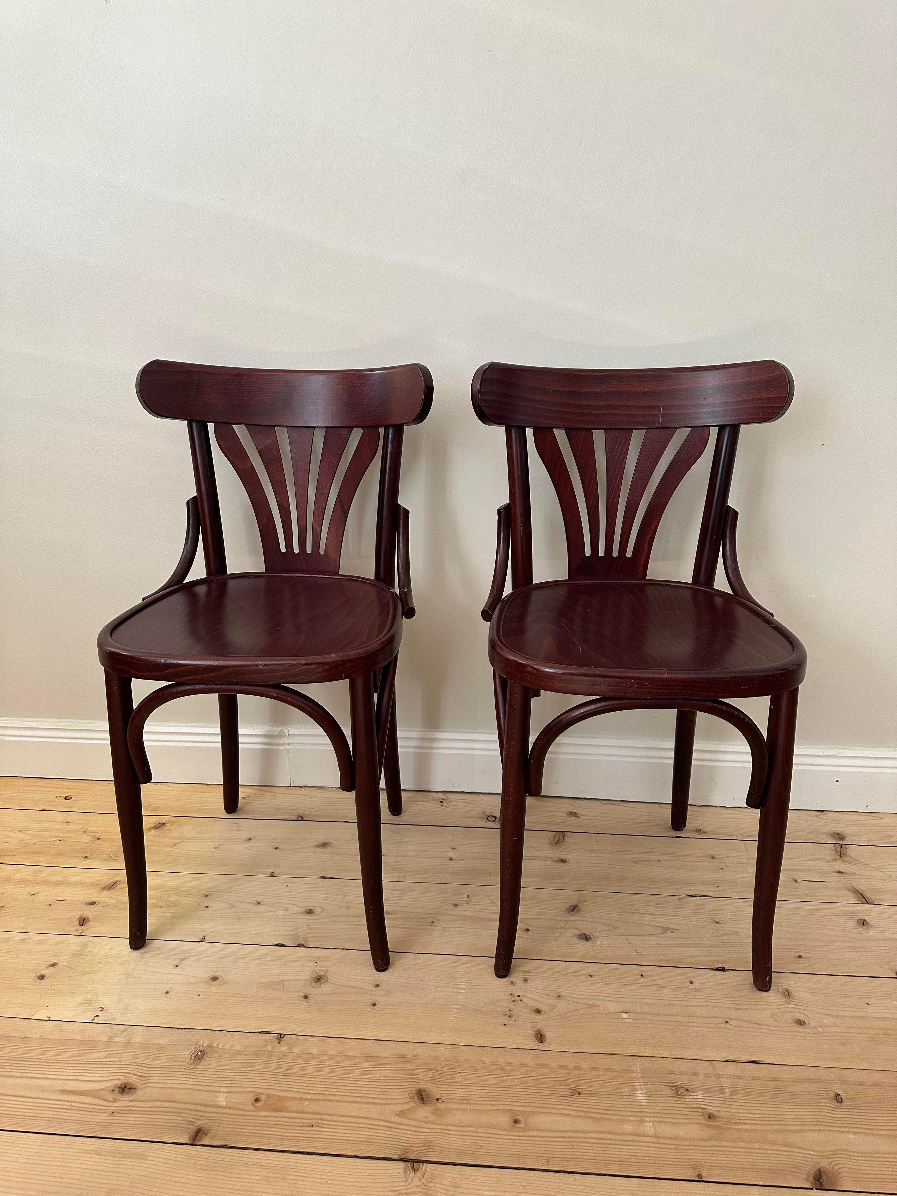 Late 20th Century 6 bistro chairs from Paris For Sale