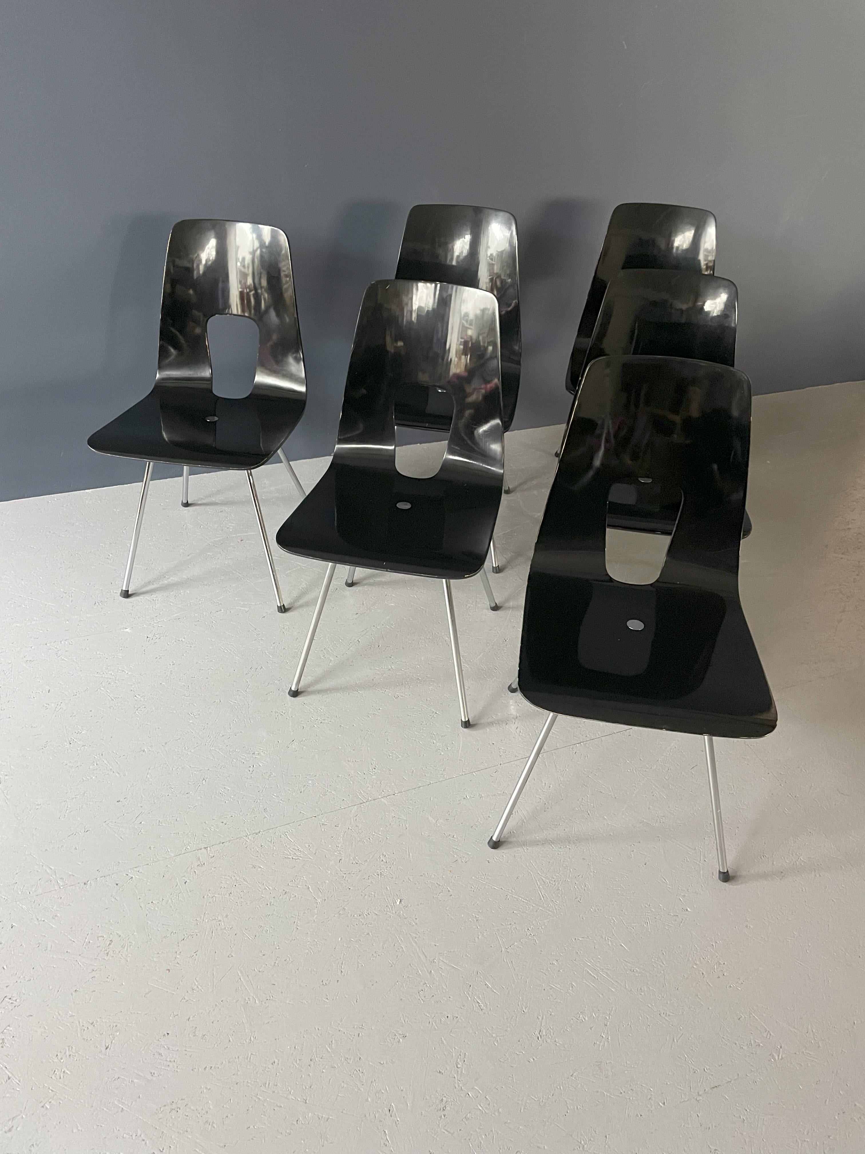 6 black chairs For Sale 1