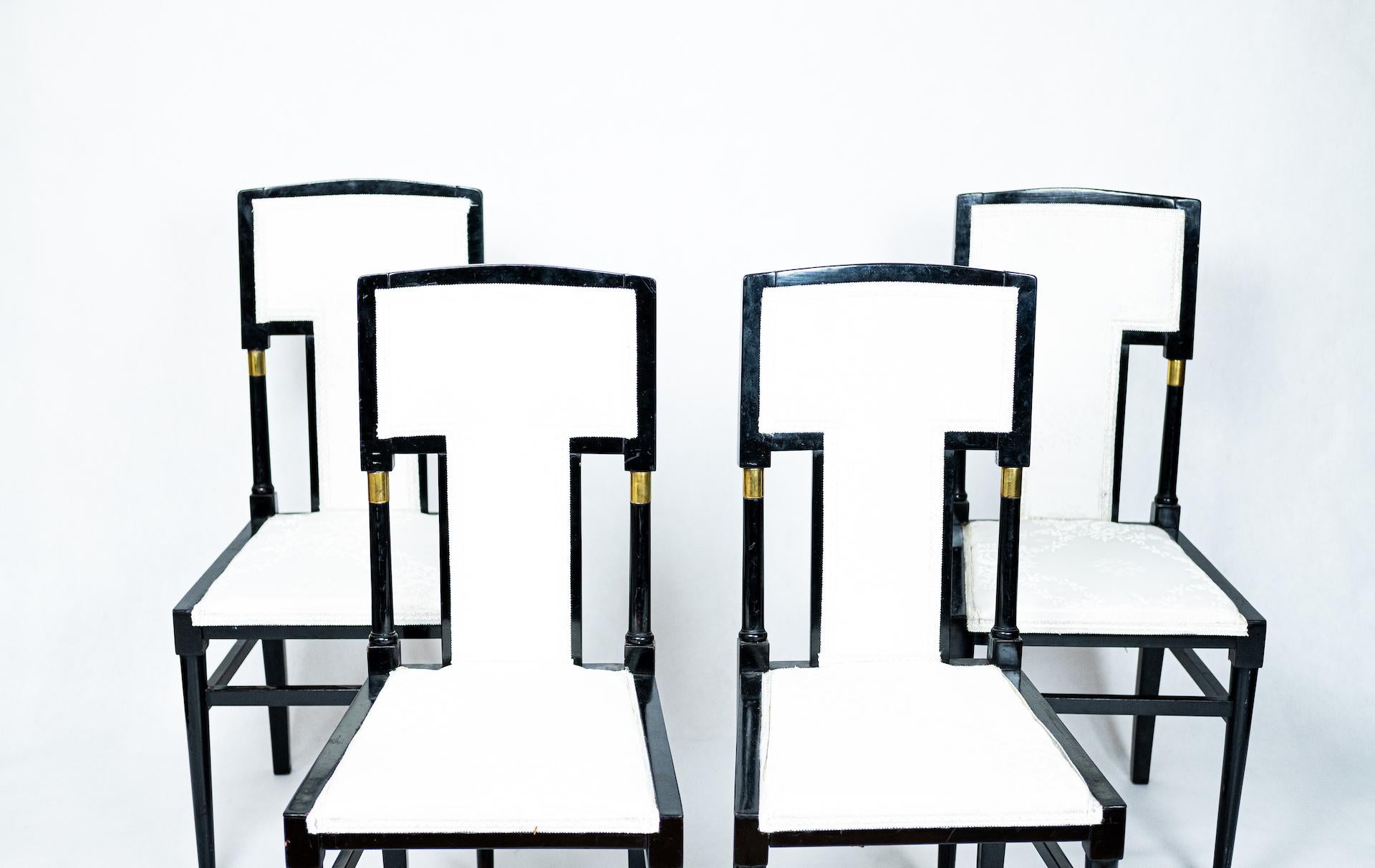 6 black Diningroom Chairs in the Style of Art Nouveau For Sale 1