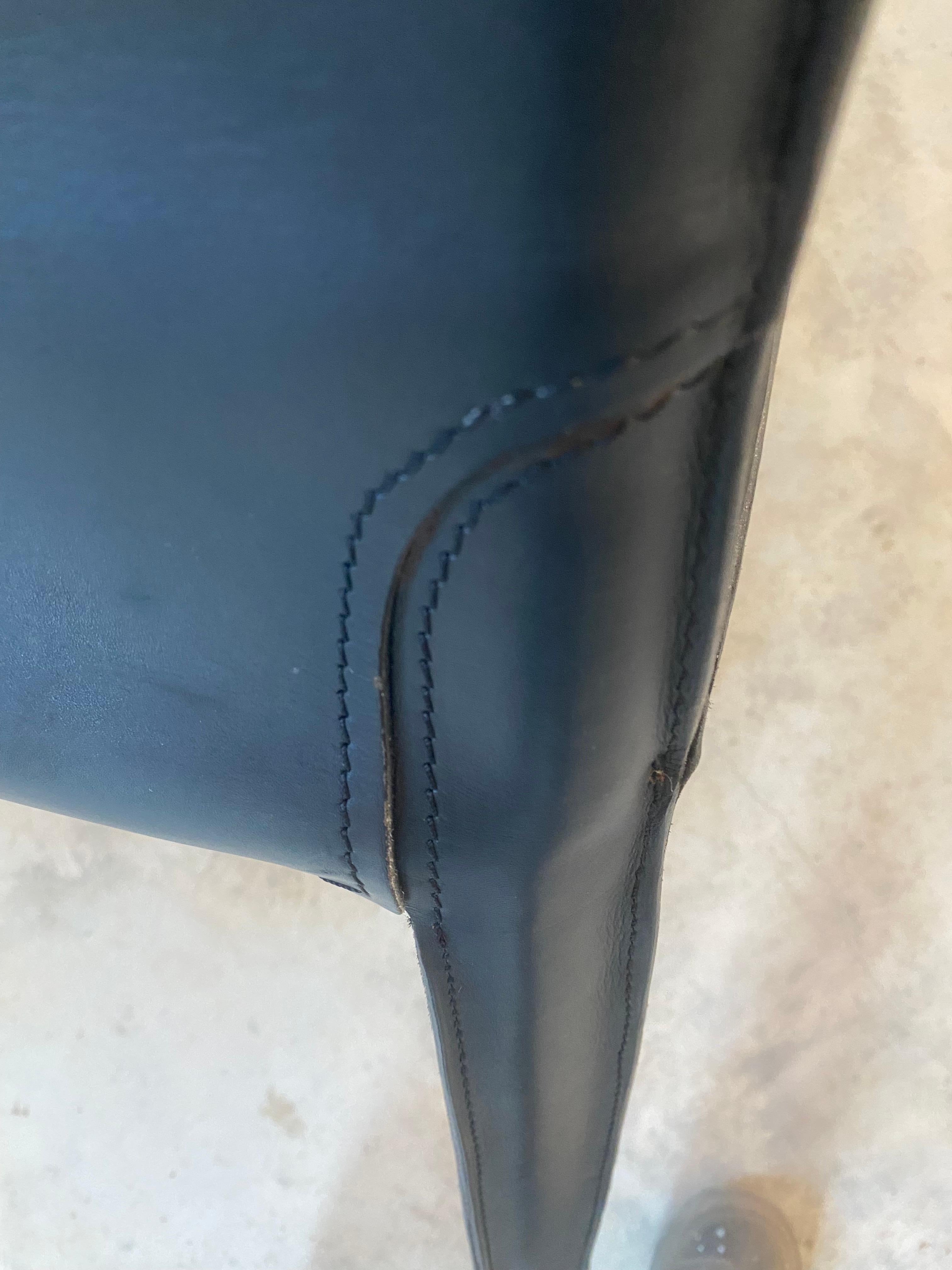 (6) Chaises Mario Bellini Cab 412 en cuir noir en vente 2