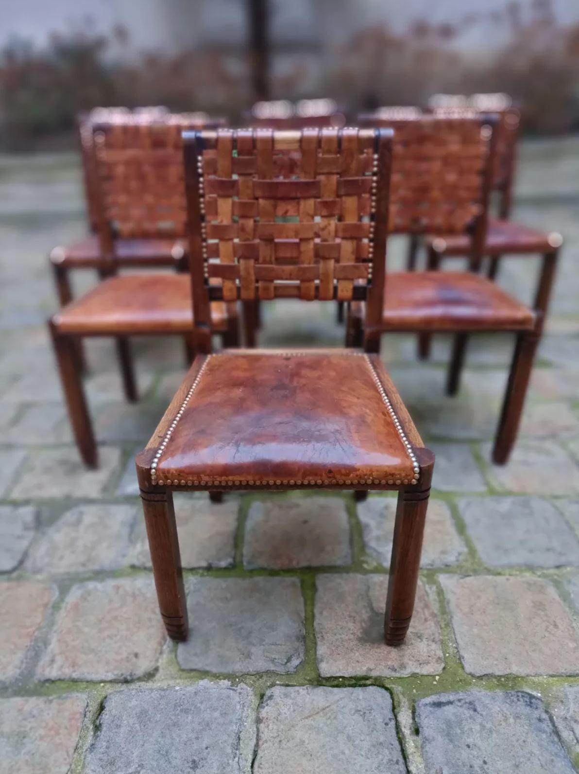 6 Brutalist Leather and Wood Chairs, 50s like Pierre Chapo or Charlotte Perriand In Good Condition For Sale In Paris, FR