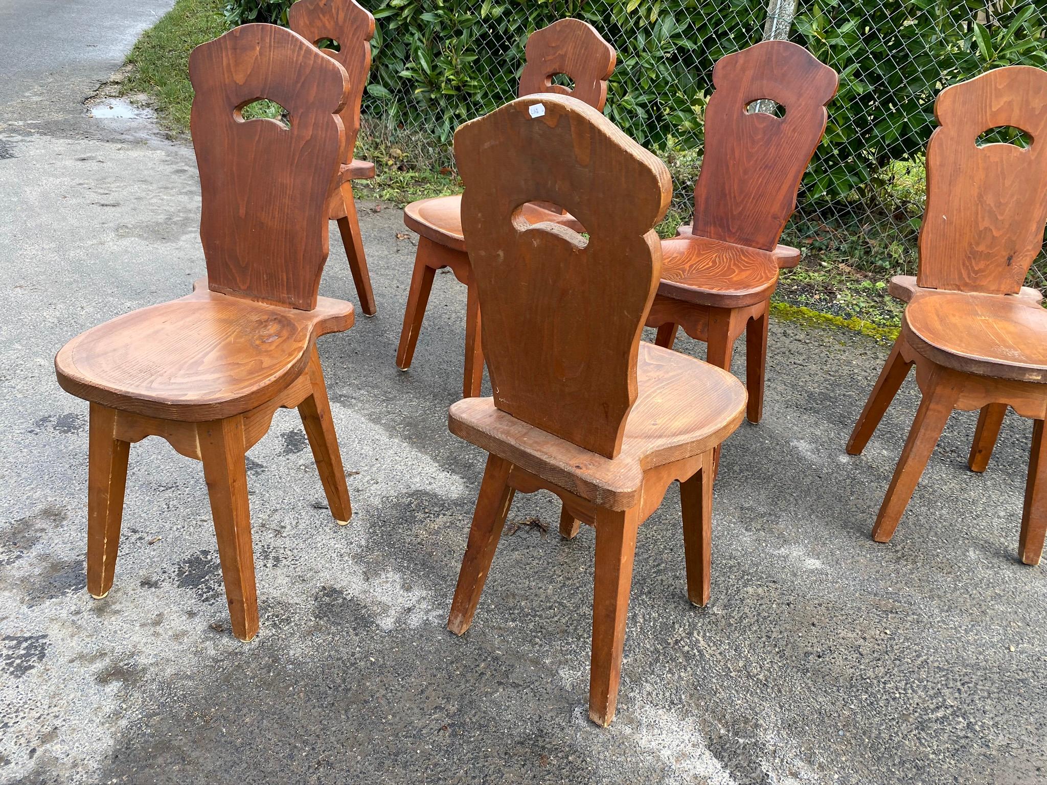 6 Brutalist Mountain Chairs, in Pine circa 1950 For Sale 5