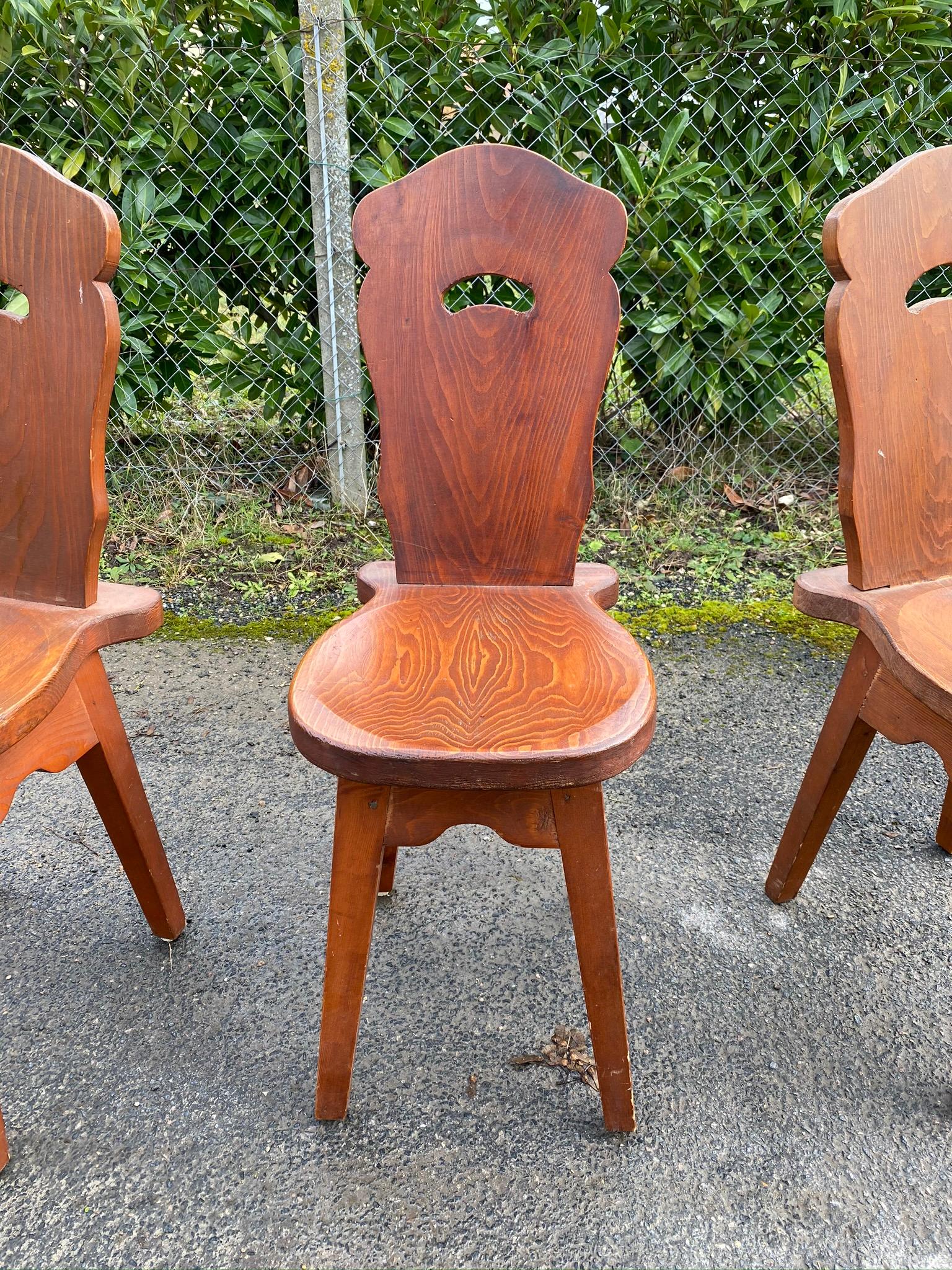6 Brutalist Mountain Chairs, in Pine circa 1950 For Sale 1