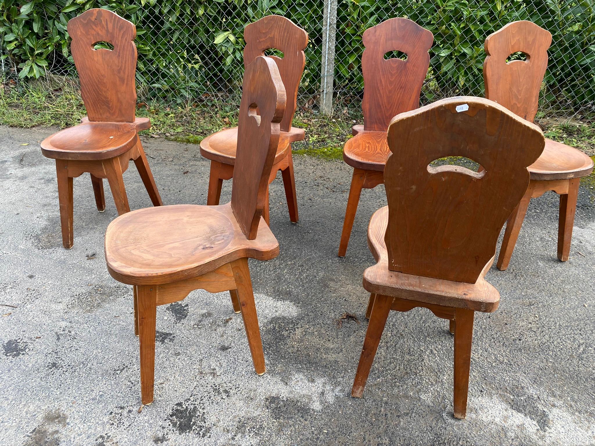 6 Brutalist Mountain Chairs, in Pine circa 1950 For Sale 2